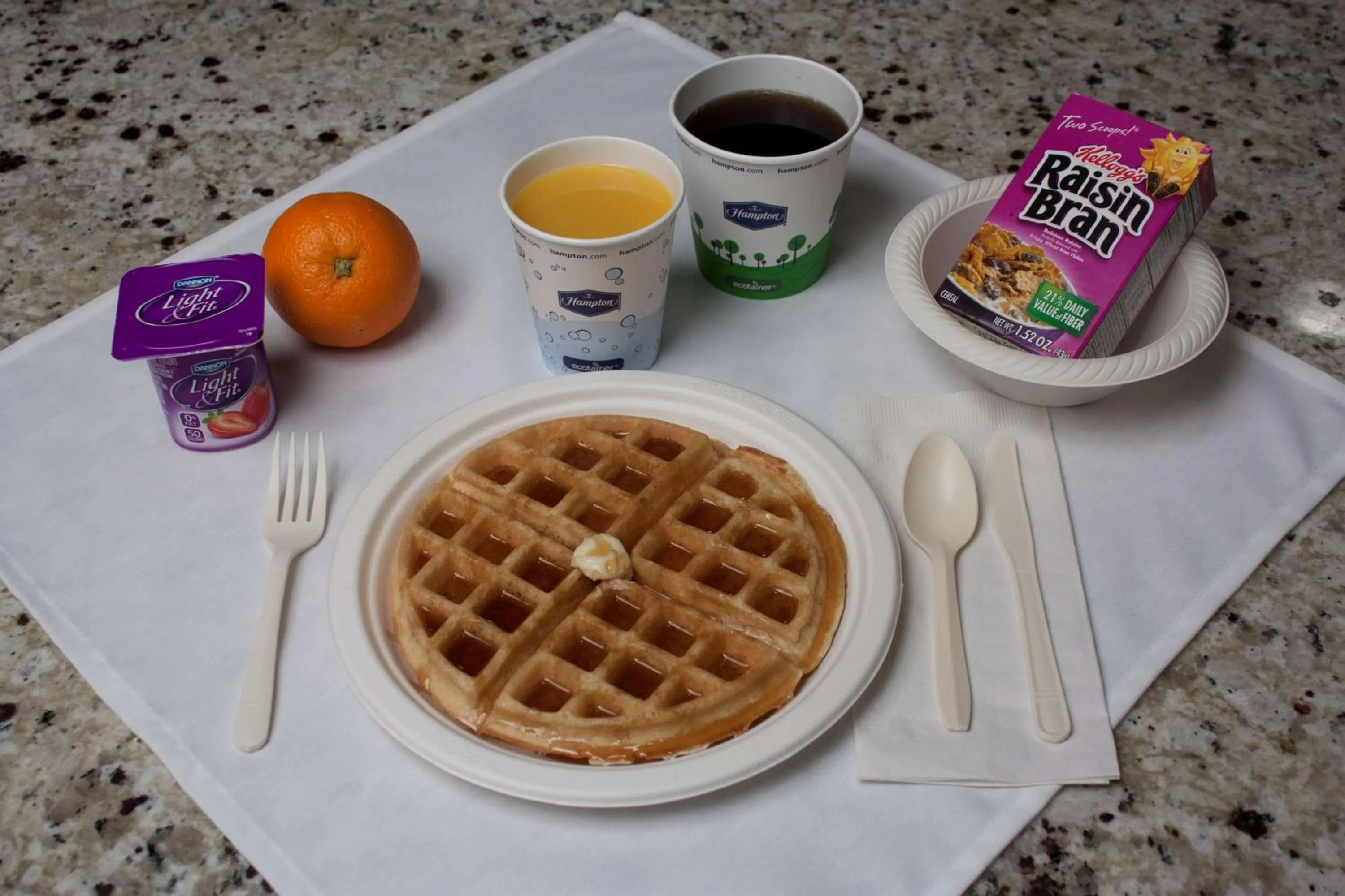Dining area in Hampton Inn - Burlington