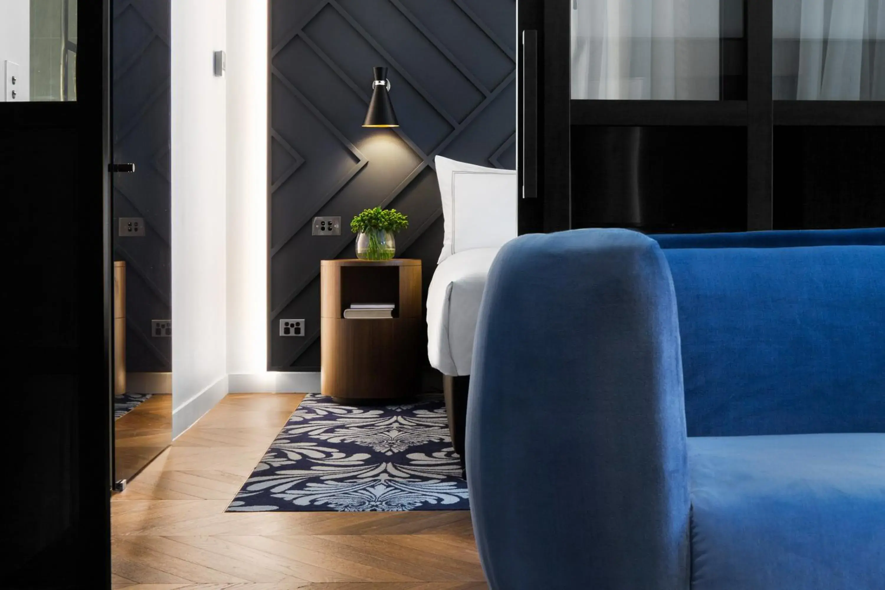 Living room in West Hotel Sydney, Curio Collection by Hilton Living room in West Hotel Sydney, Curio Collection by Hilton