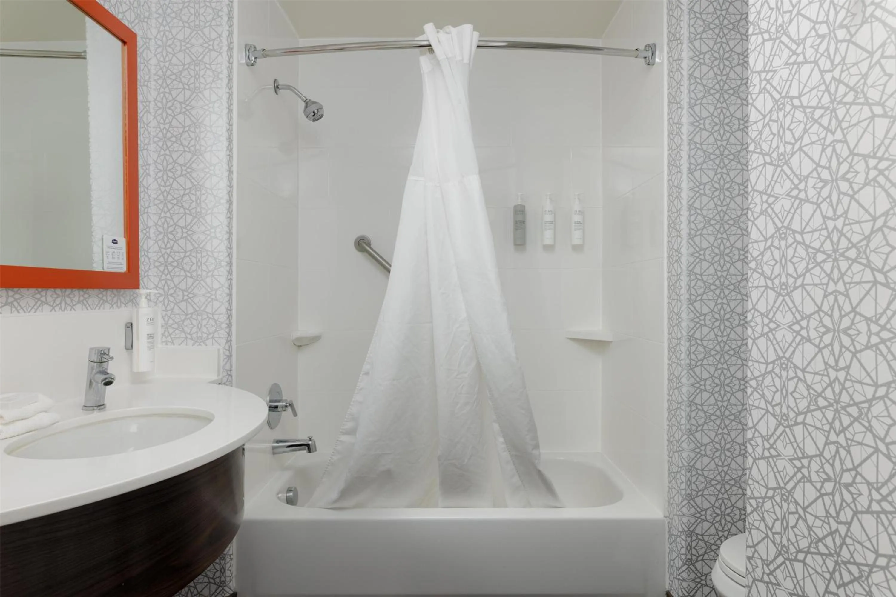 Bathroom in Hampton Inn & Suites Palmdale