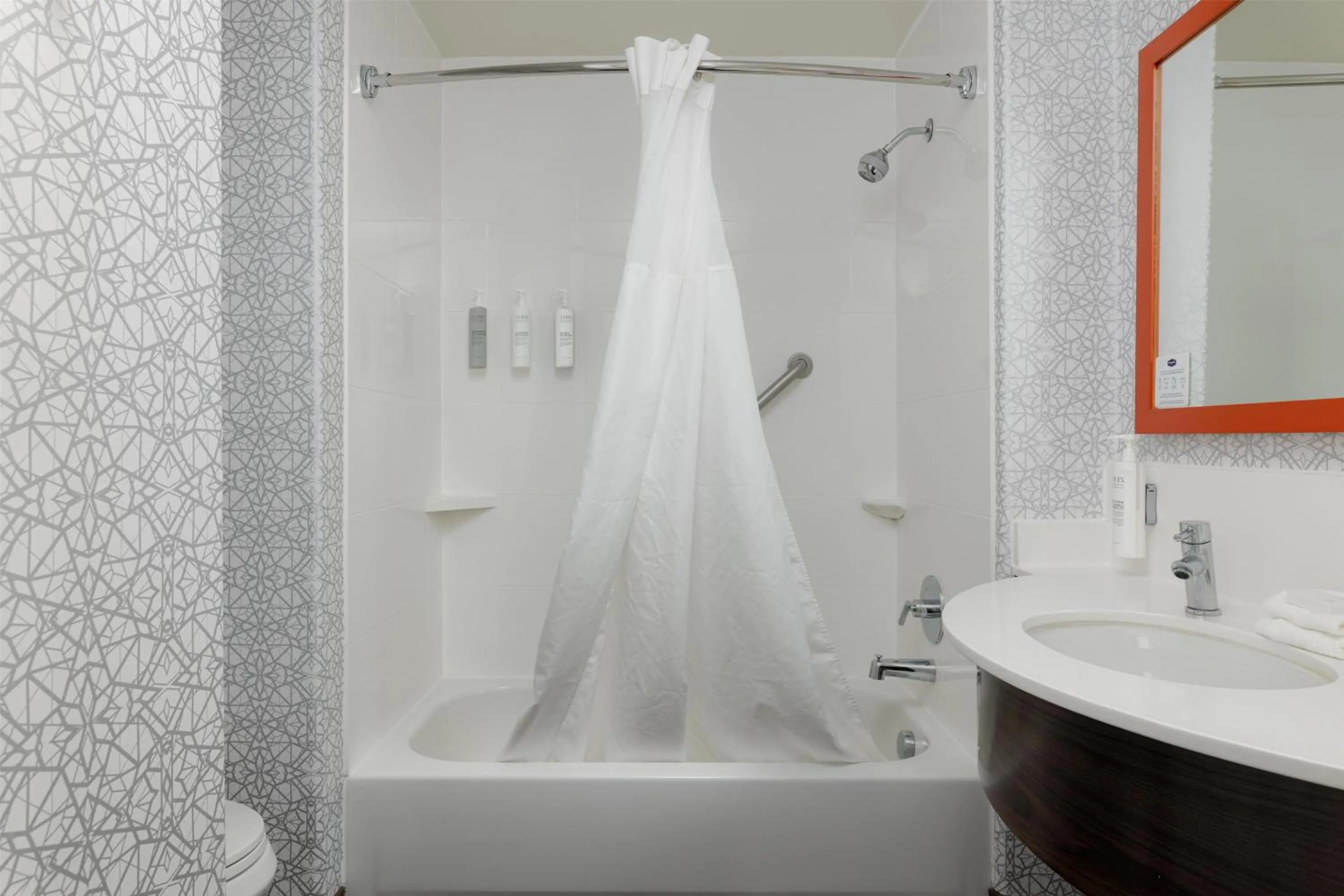 Bathroom in Hampton Inn & Suites Palmdale