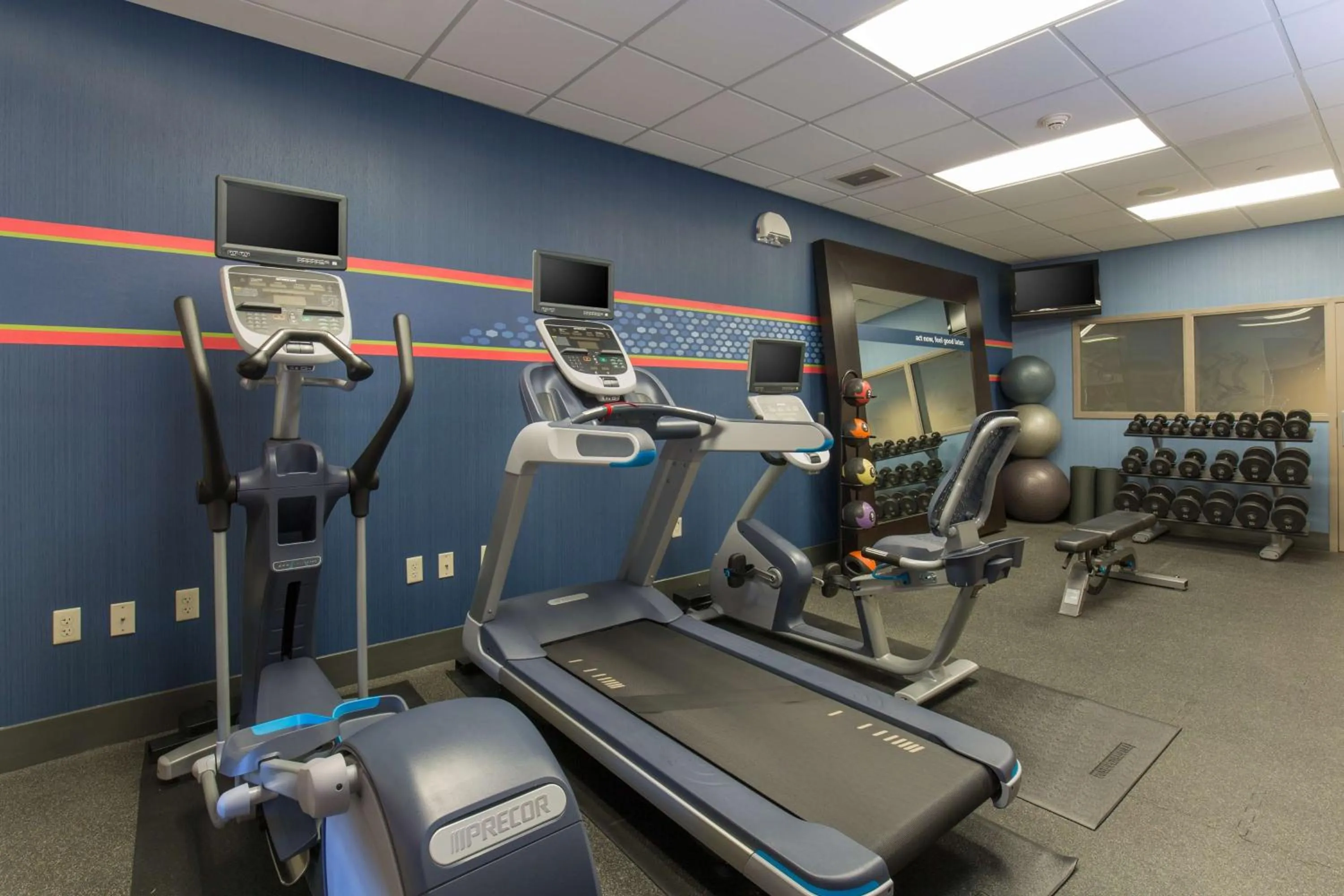Fitness centre/facilities in Hampton Inn & Suites San Diego-Poway
