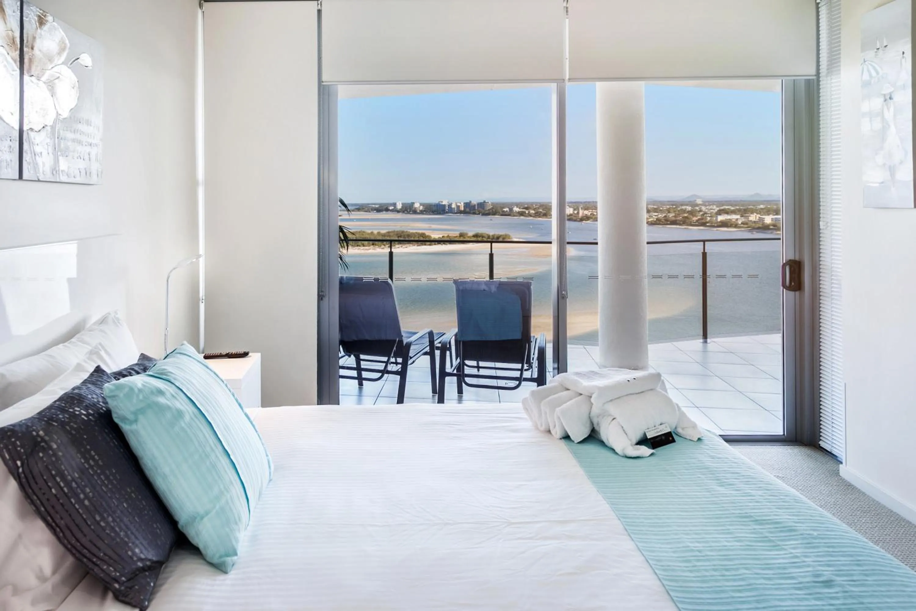 Bedroom, Bed in Monaco Caloundra