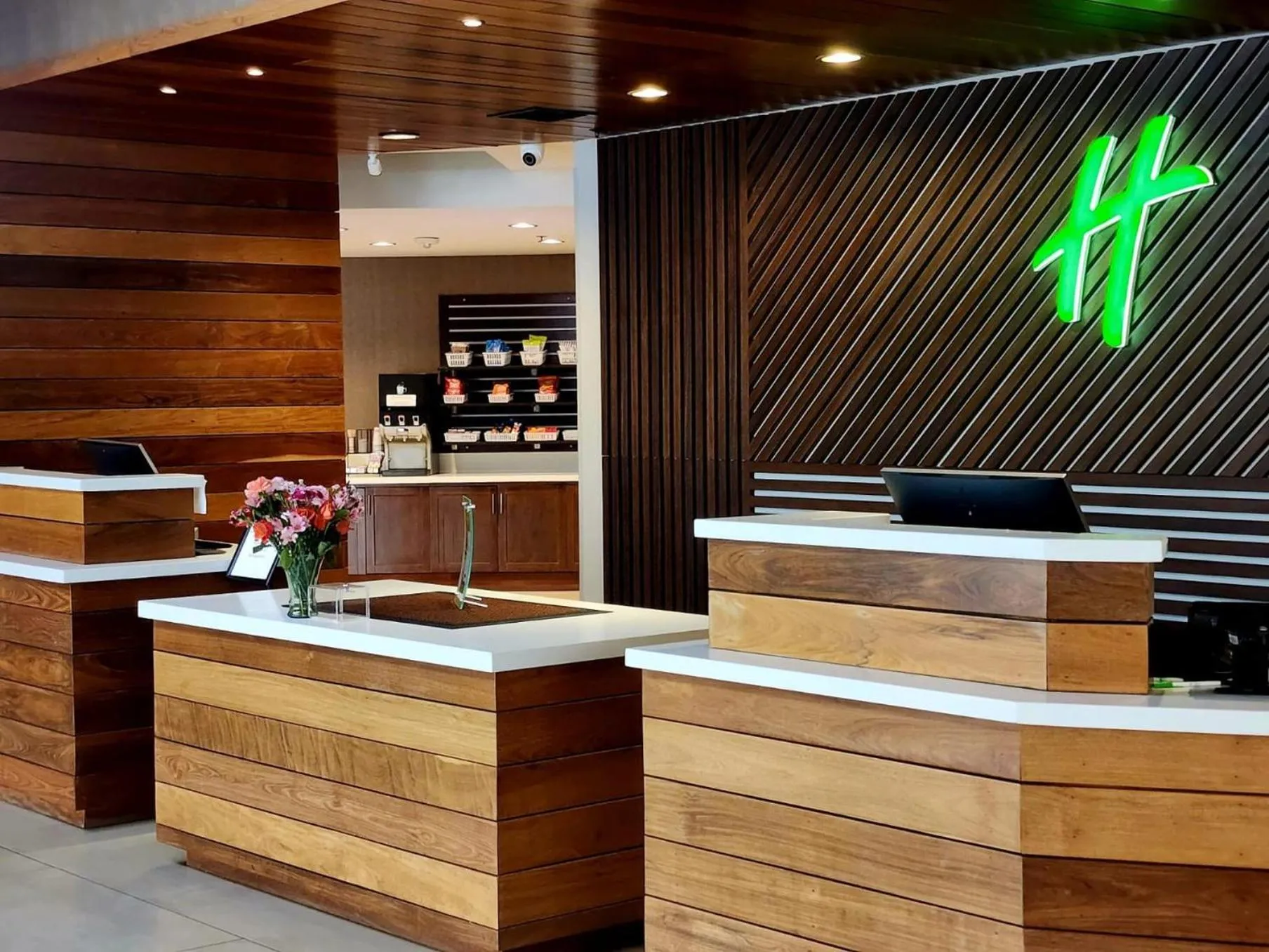 Property building in Holiday Inn Brookfield - Milwaukee by IHG