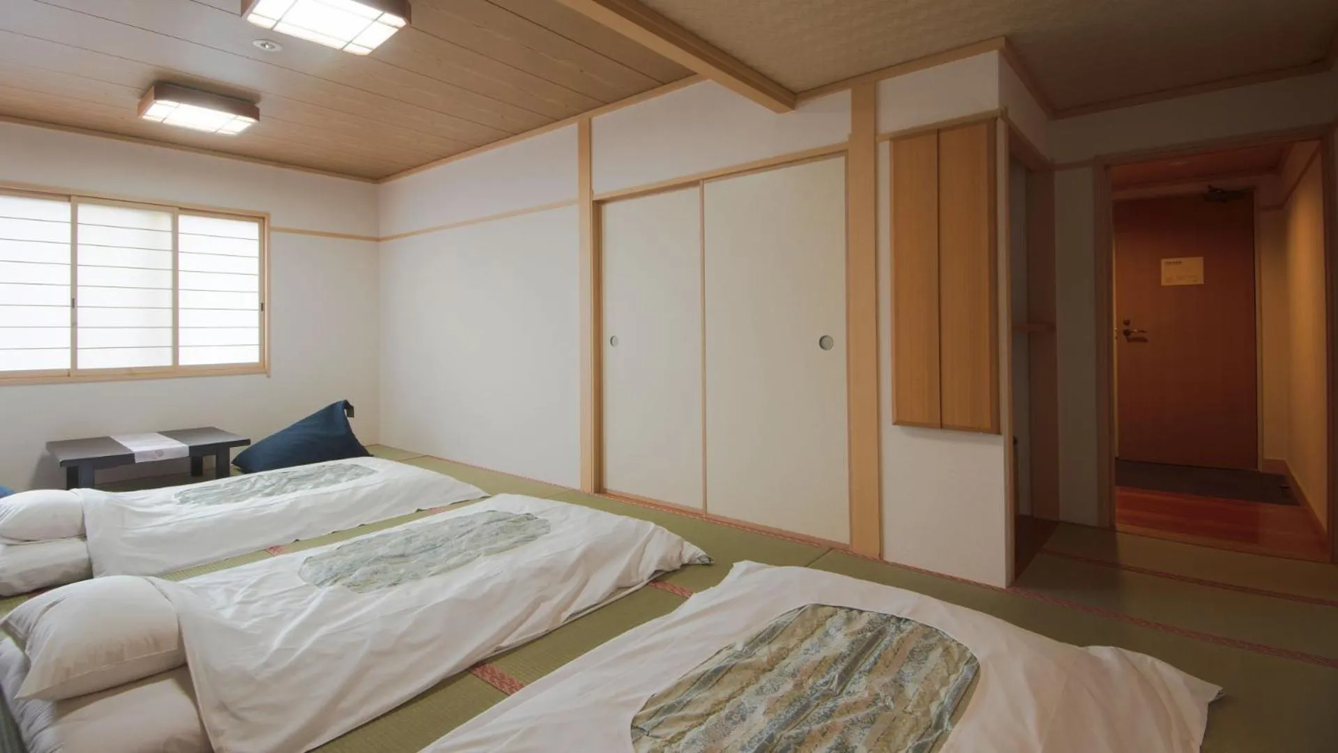 Photo of the whole room, Bed in Hotel Tsubakino
