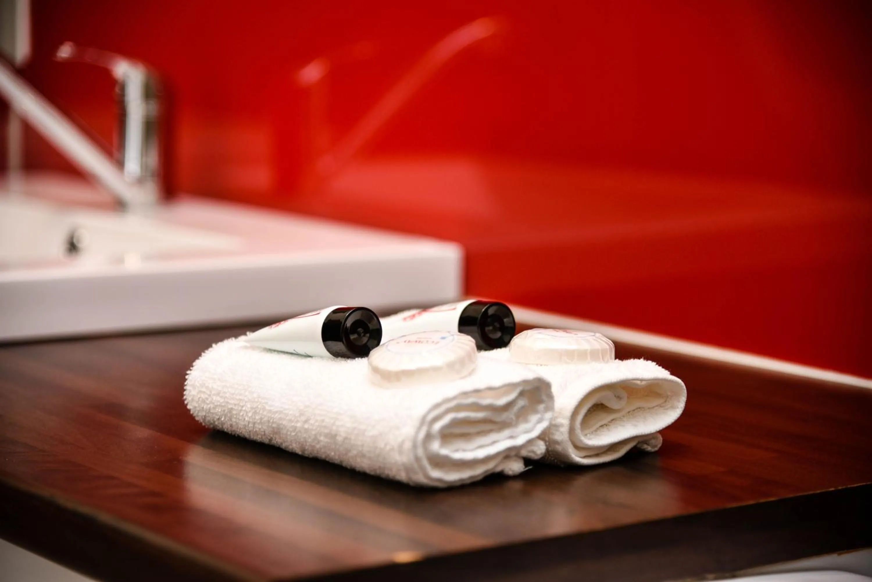 Bathroom in Hobart Tower Motel