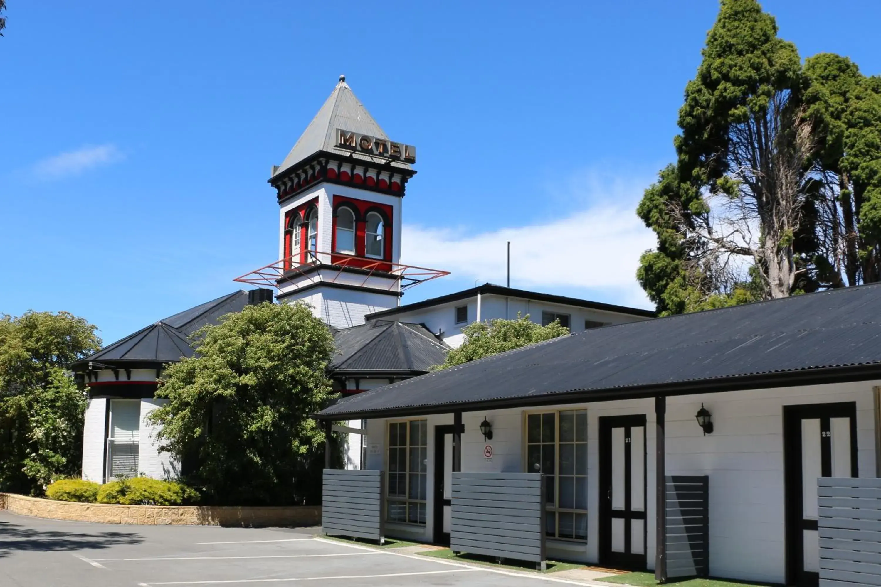 Property building in Hobart Tower Motel Property building in Hobart Tower Motel