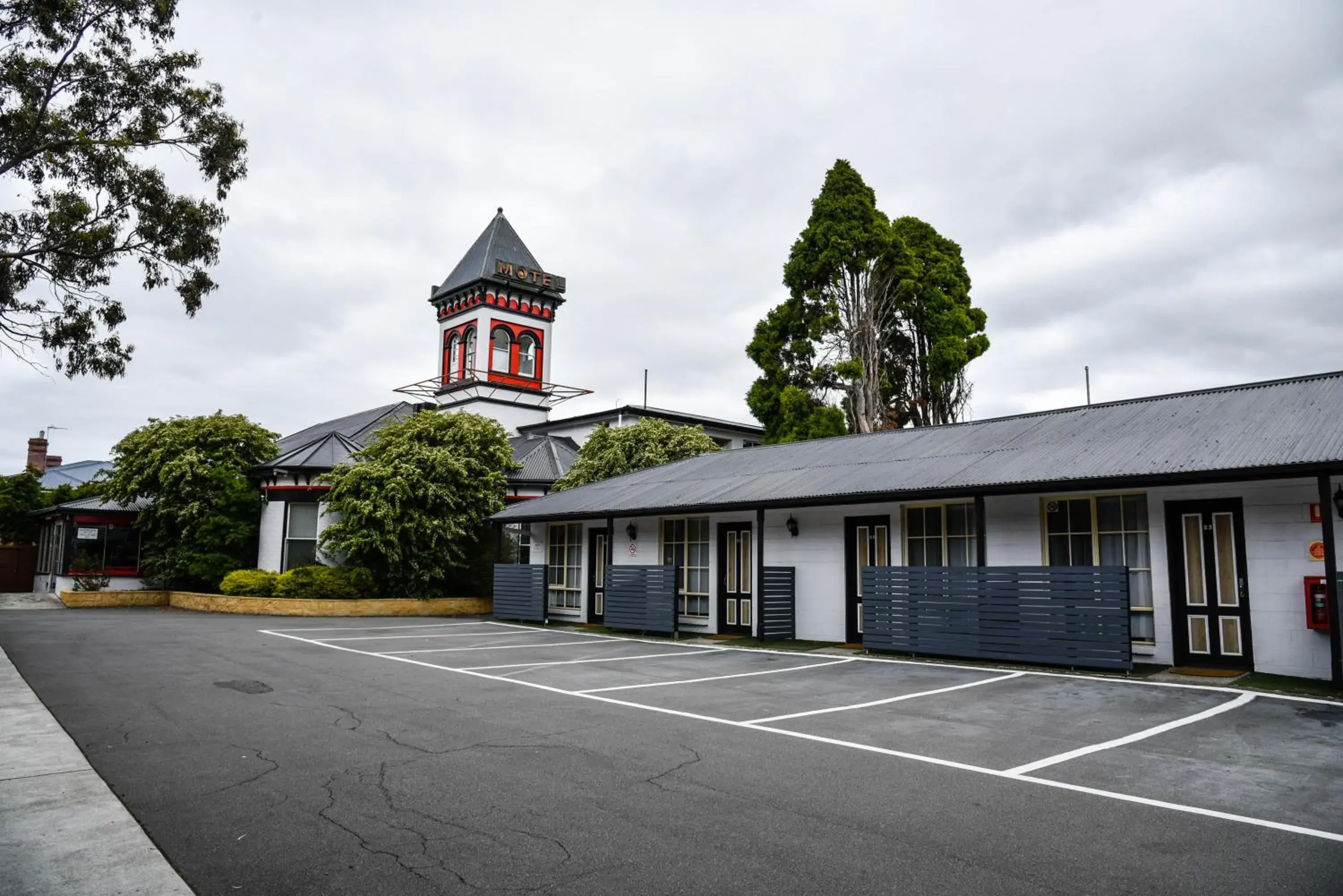 Property building in Hobart Tower Motel Property building in Hobart Tower Motel