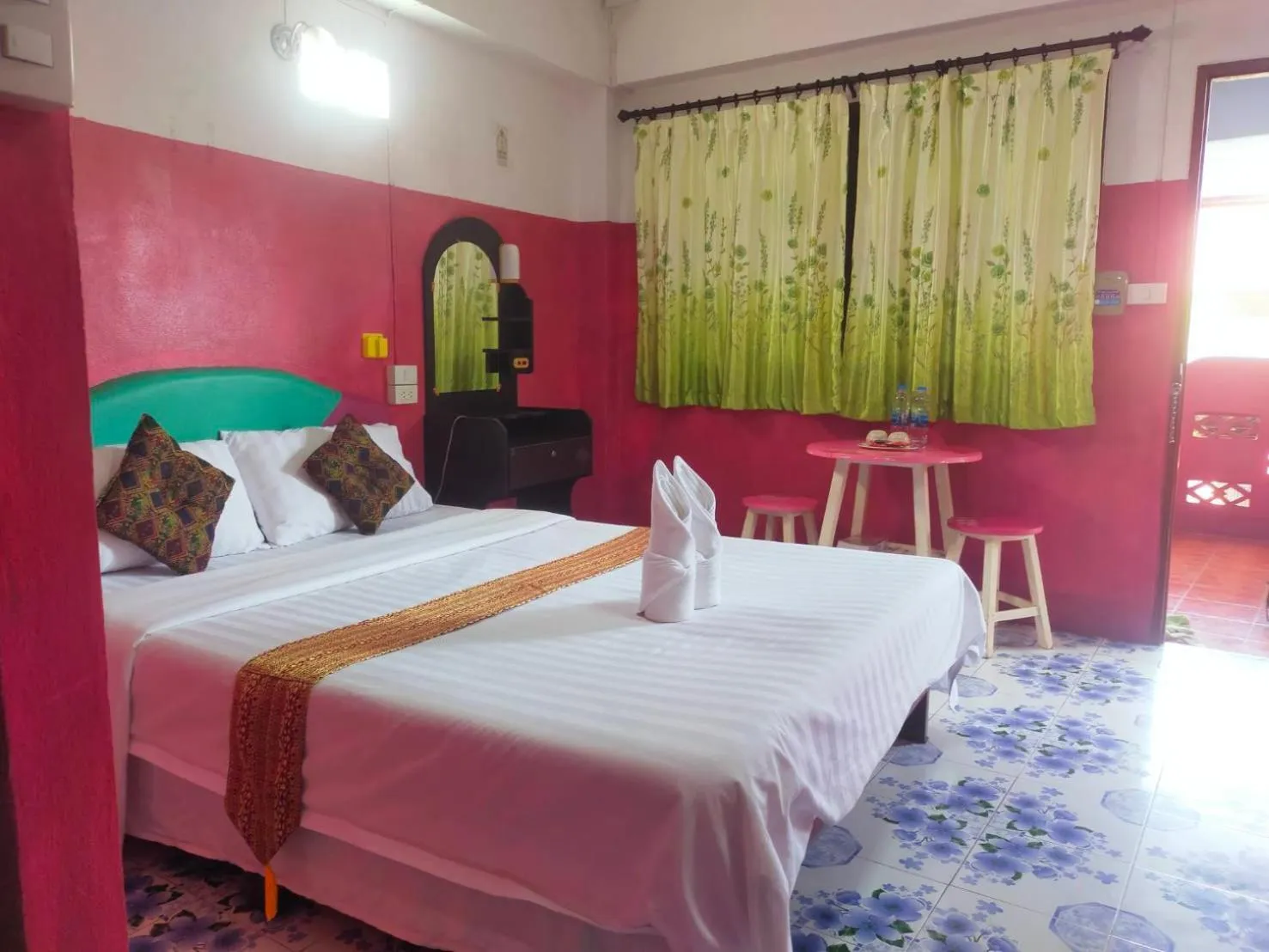 Bed in Sabaydee House at Pai