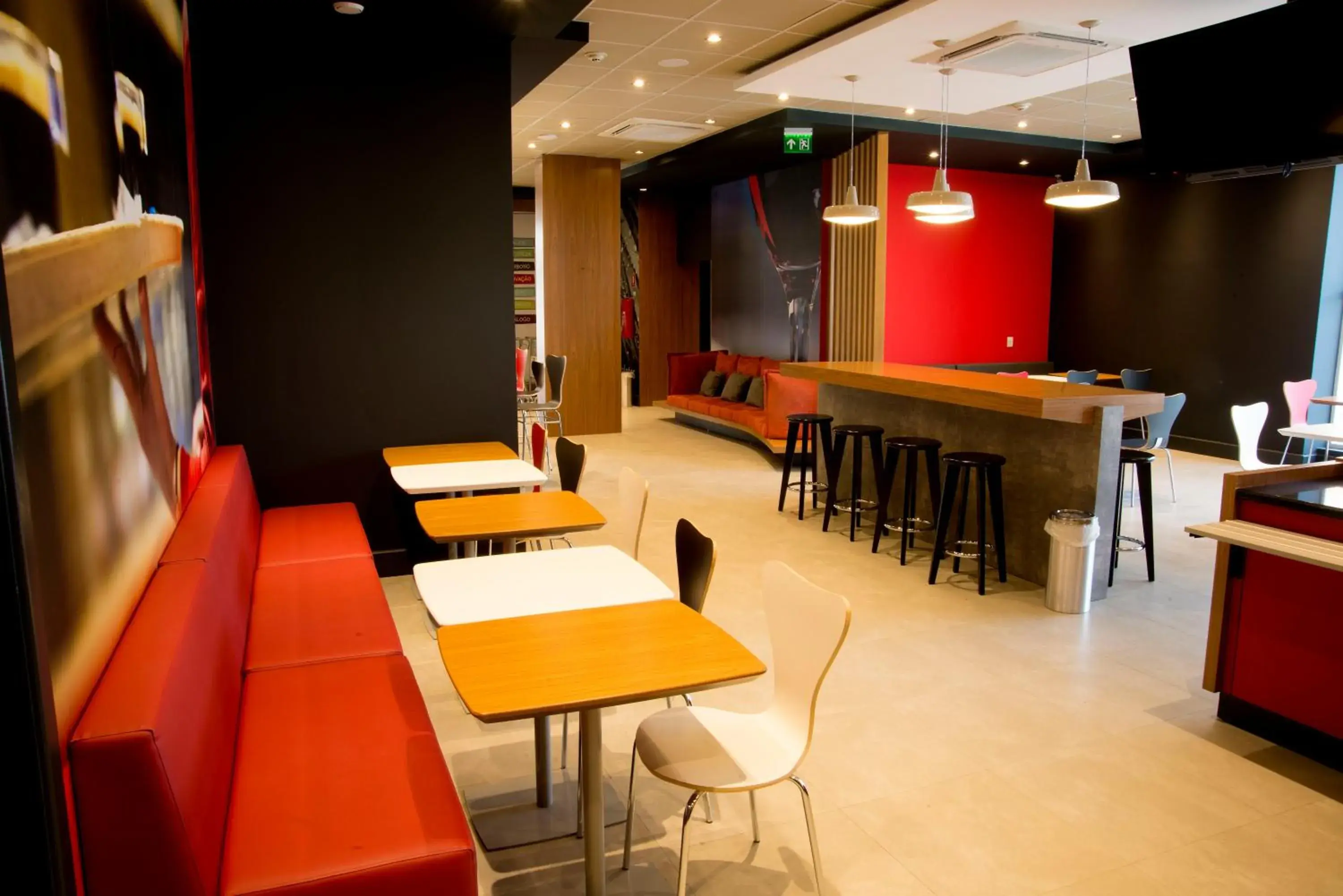 Restaurant/places to eat in ibis Aracruz Restaurant/places to eat in ibis Aracruz