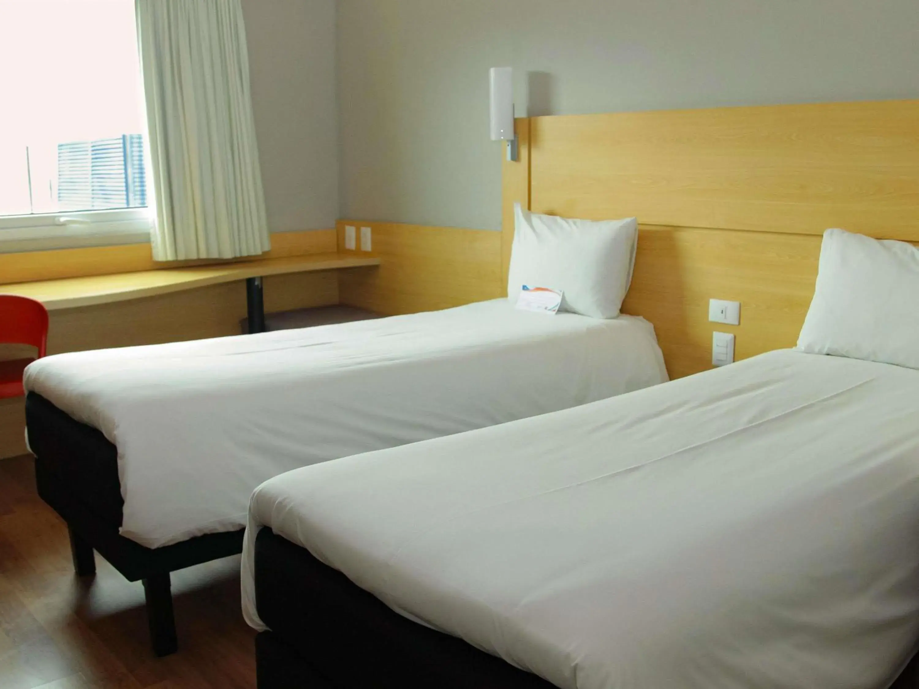 Bedroom, Bed in ibis Puerto Montt Bedroom, Bed in ibis Puerto Montt