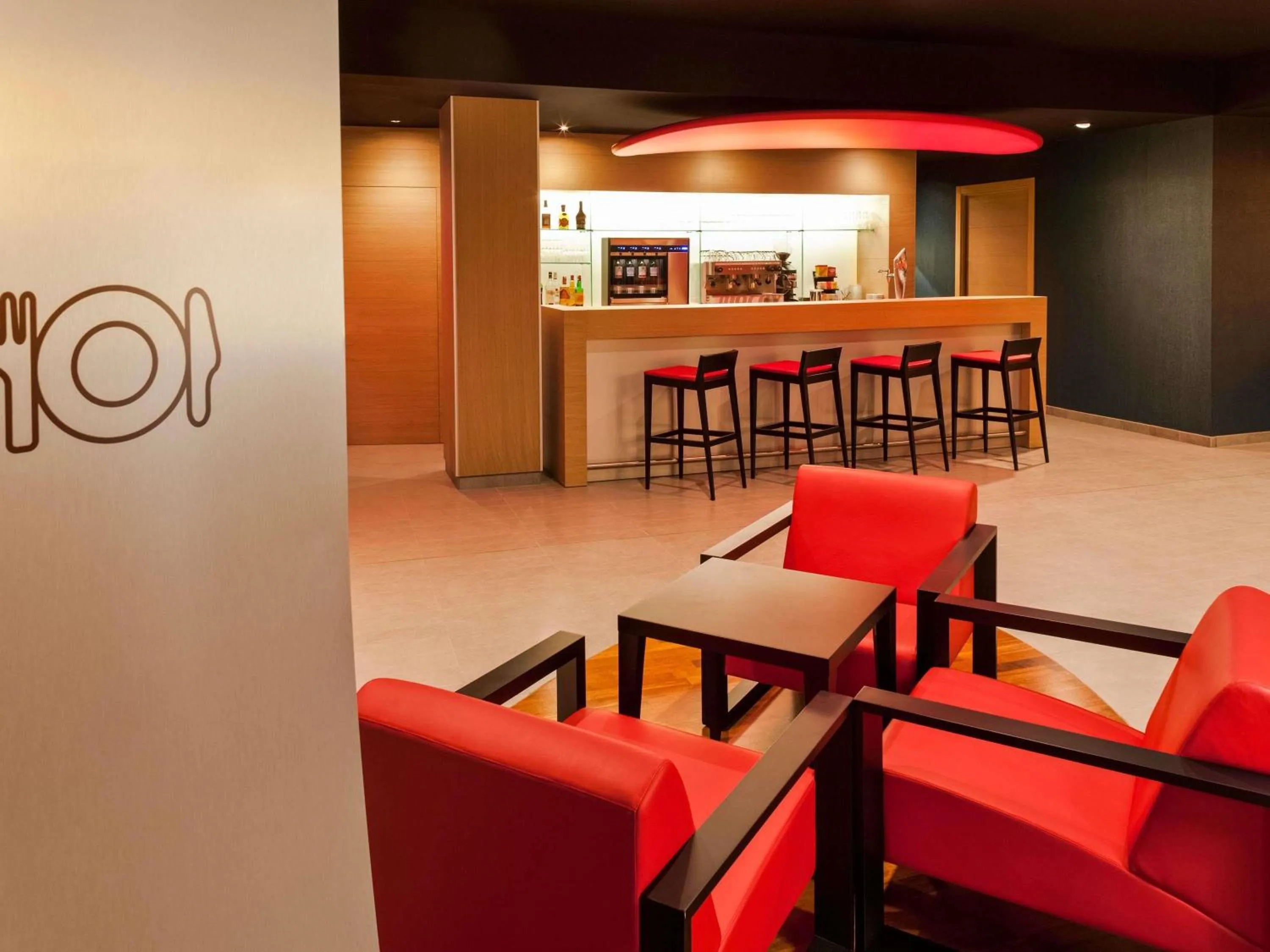 Lounge or bar in Ibis Barcelona Centro (Sagrada Familia)