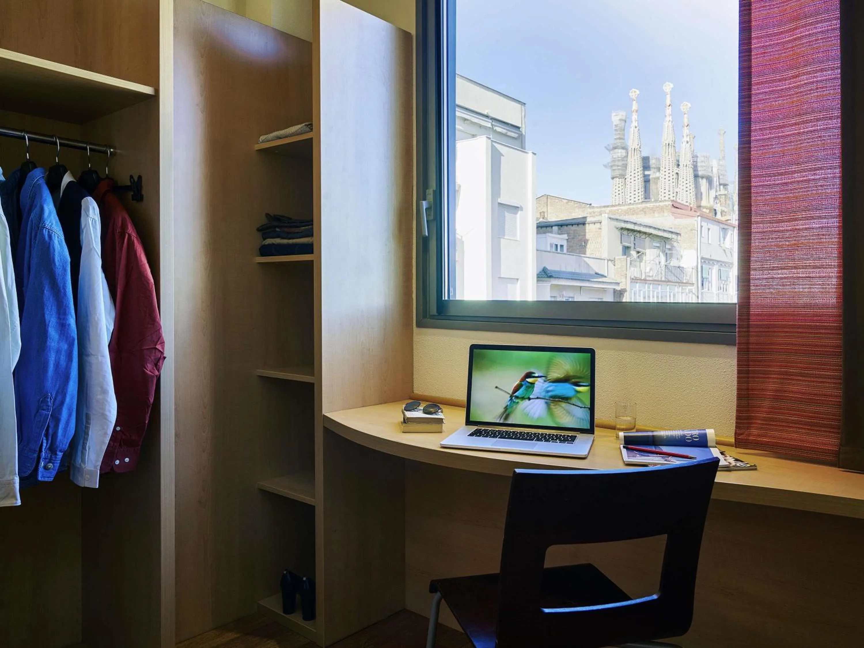 Bedroom in Ibis Barcelona Centro (Sagrada Familia)