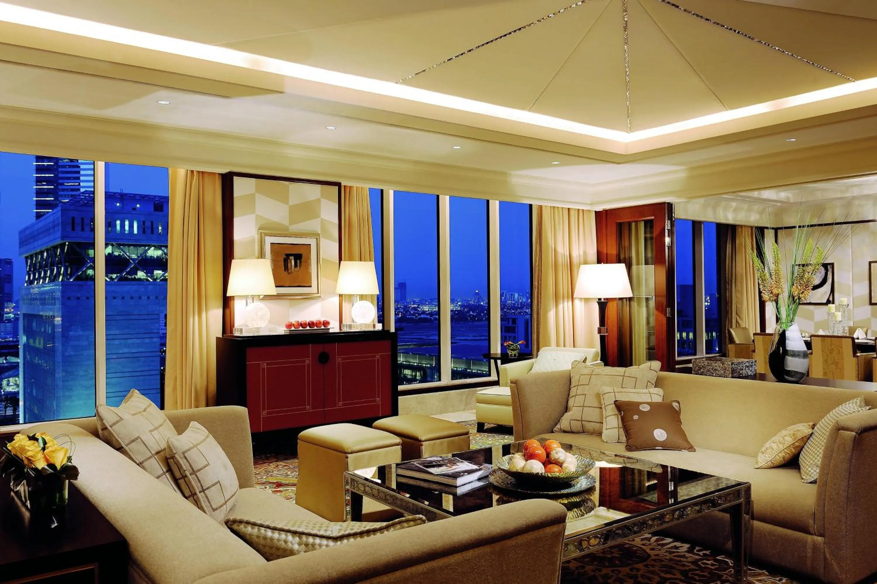 Bedroom in The Ritz-Carlton, Dubai International Financial Centre