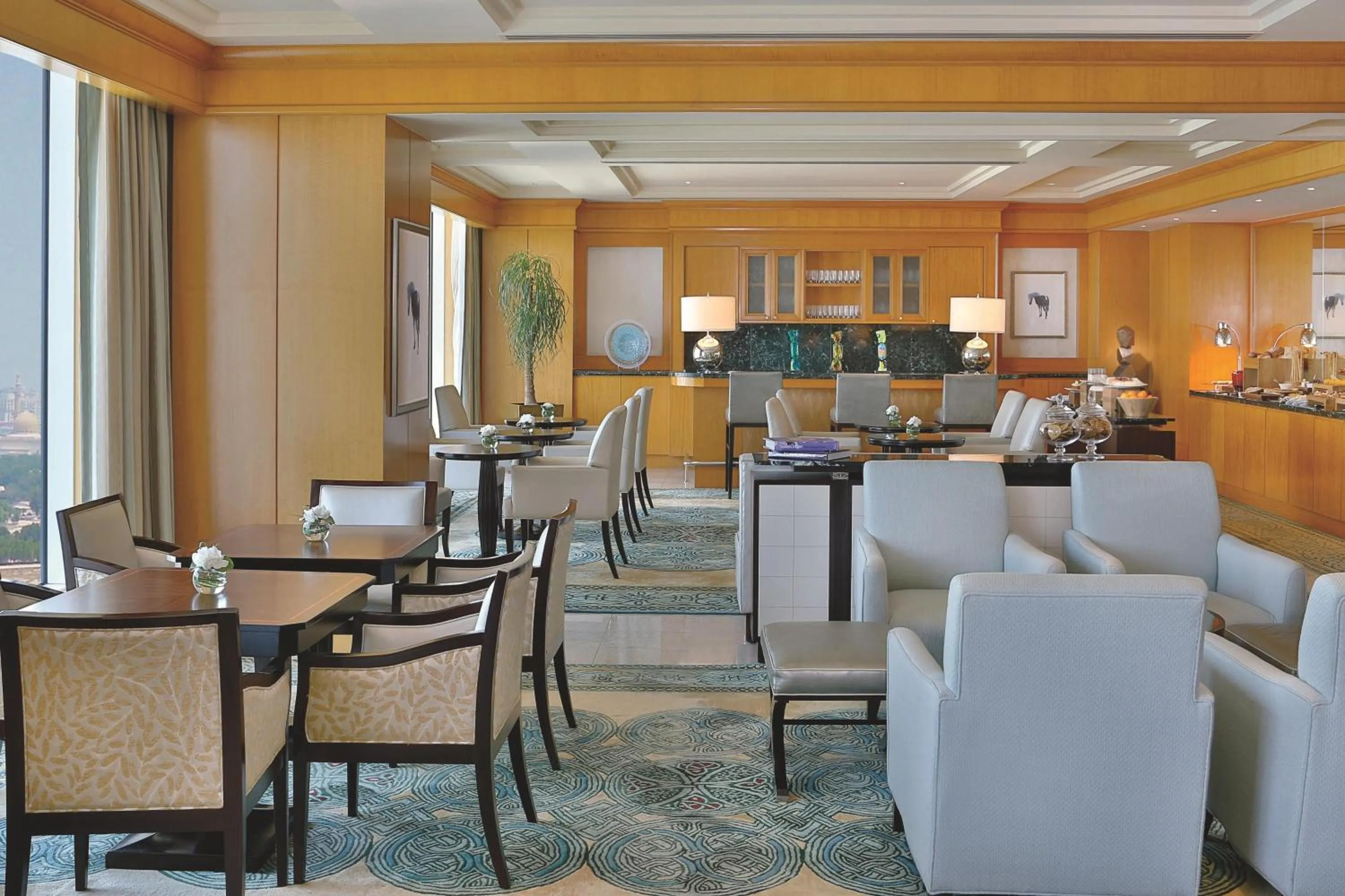 Lounge or bar in The Ritz-Carlton, Dubai International Financial Centre