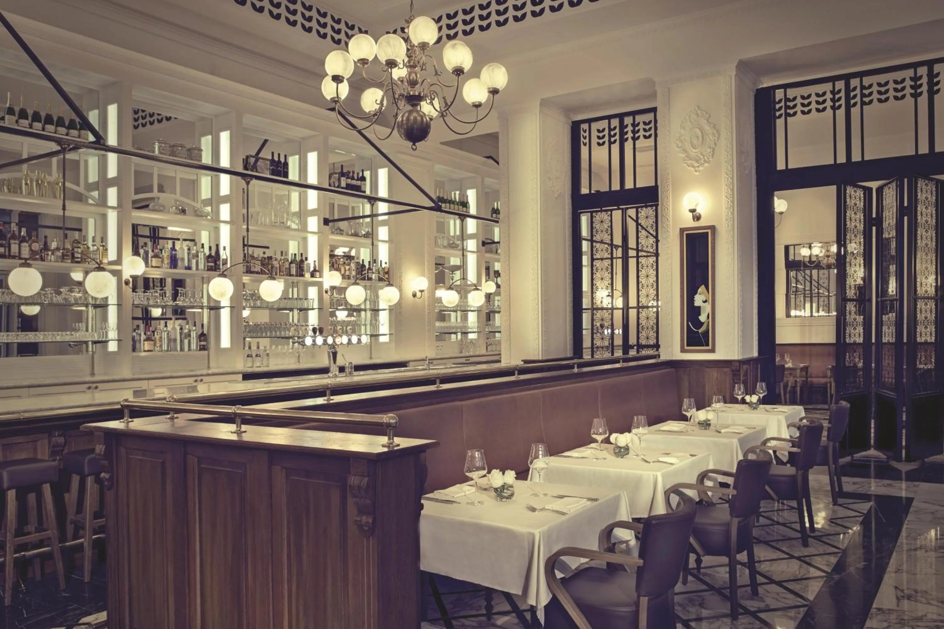 Restaurant/places to eat in The Ritz-Carlton, Dubai International Financial Centre