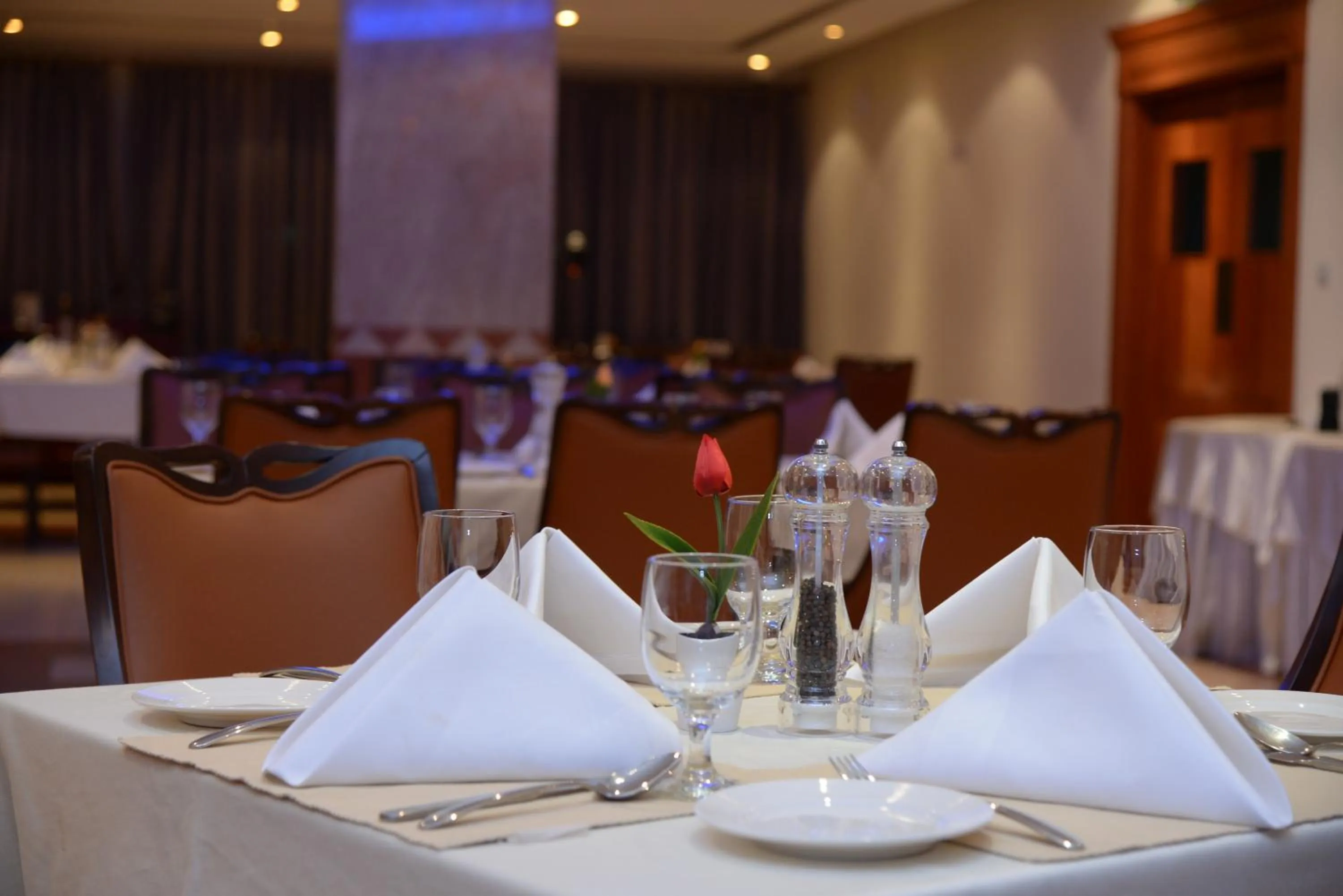 Food and drinks in Al Madina Suites Doha