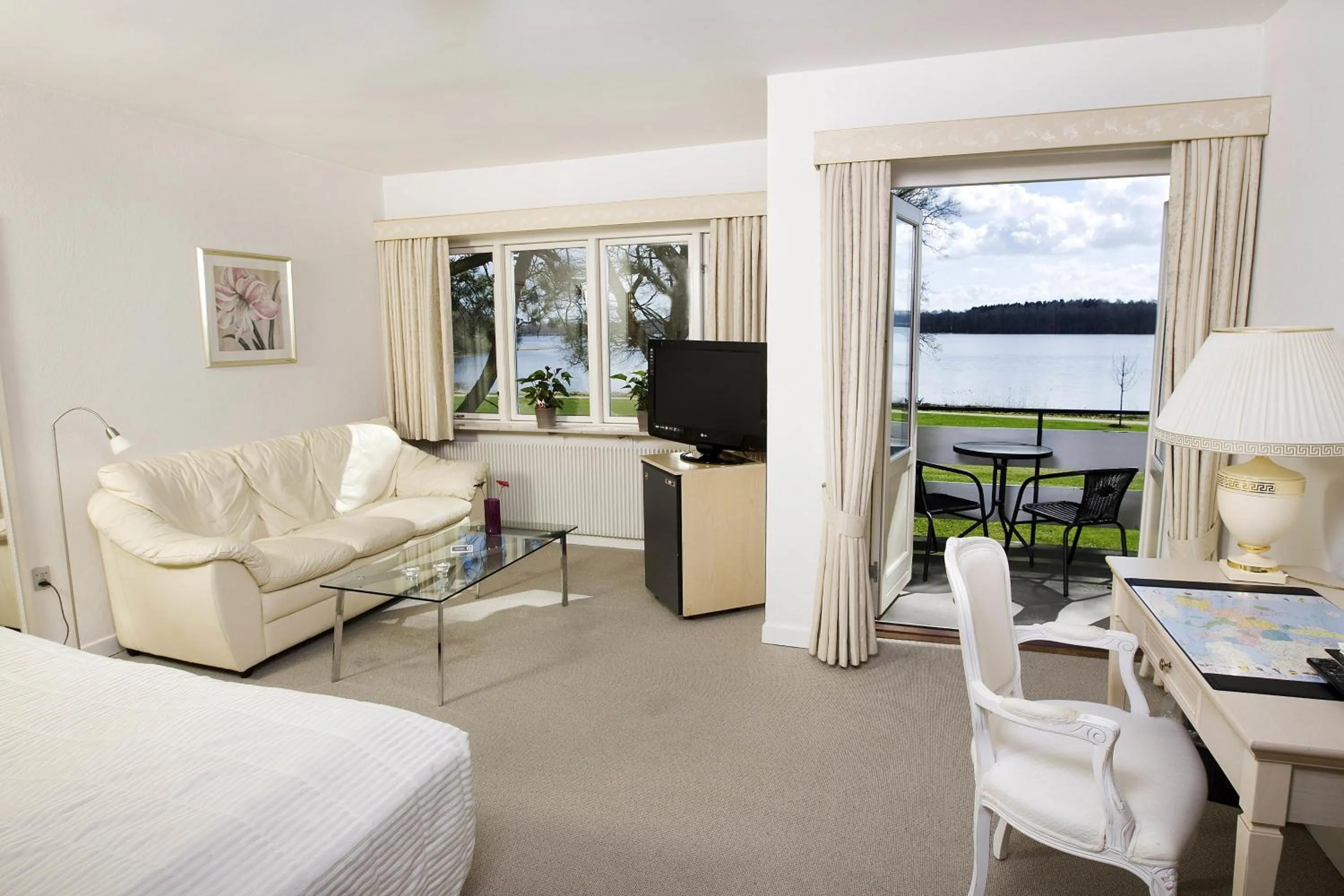 Photo of the whole room in Hotel Skanderborghus