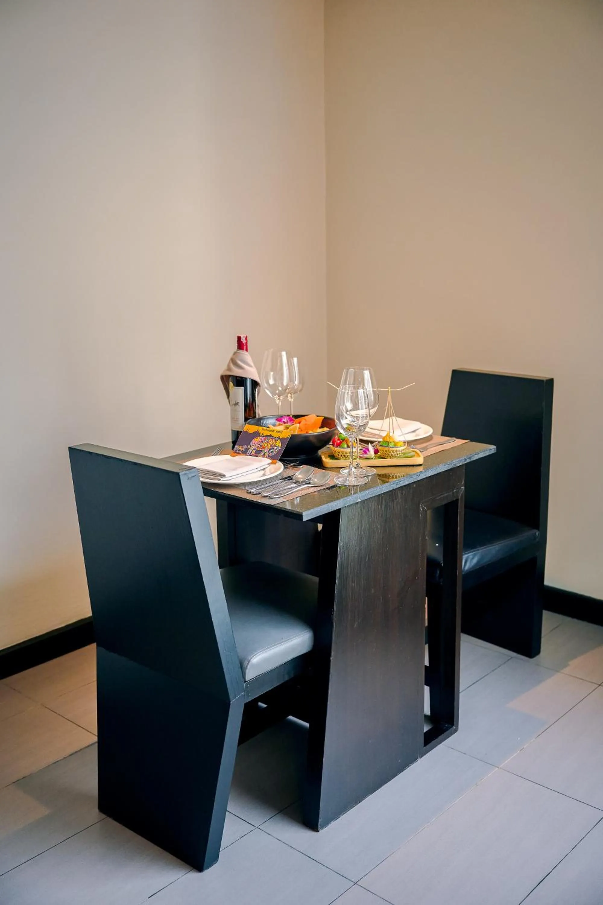 Living room in Golden Tulip Mandison Suites