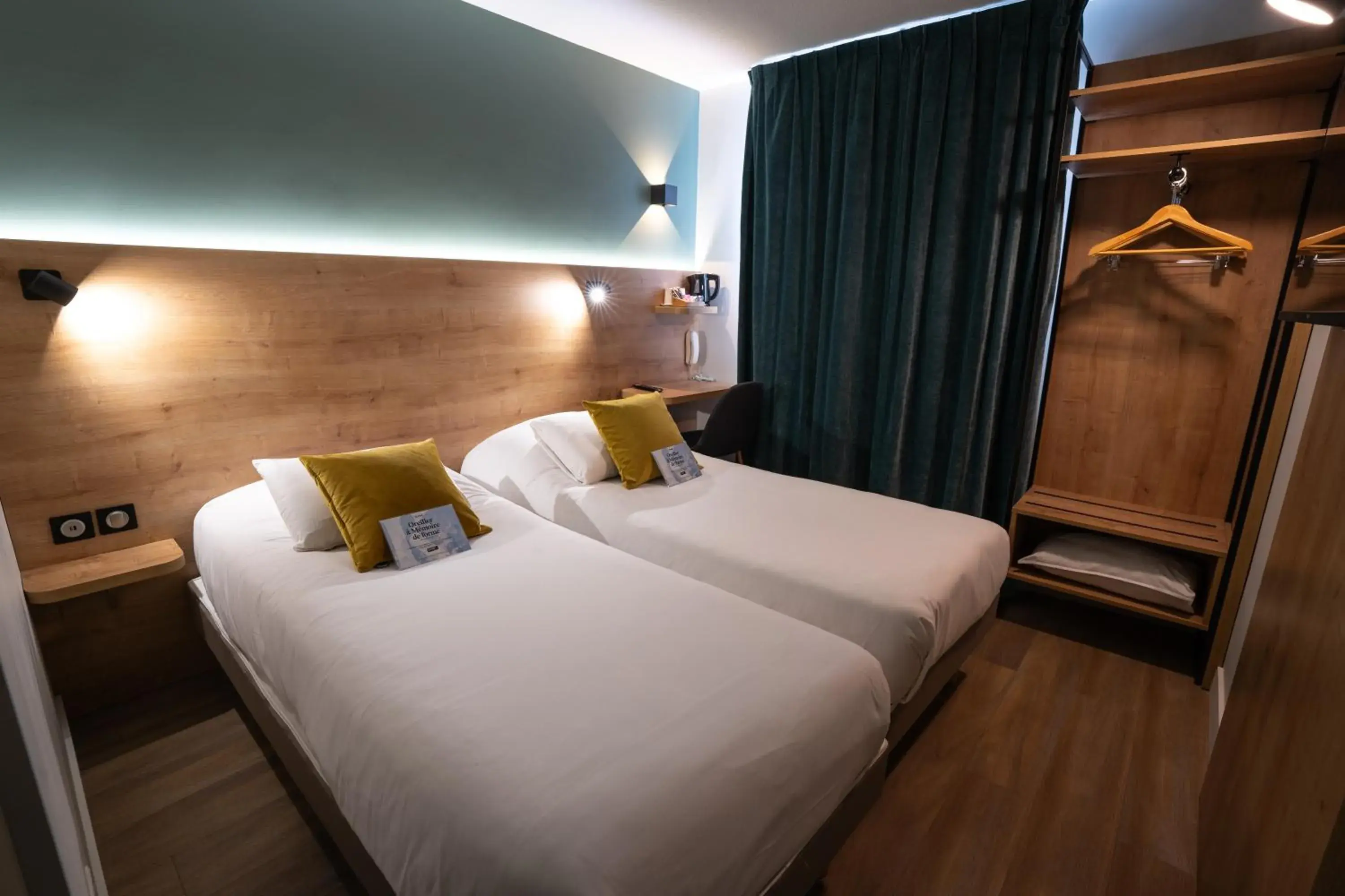 Bed in Kyriad Montpellier Sud - A709 Bed in Kyriad Montpellier Sud - A709