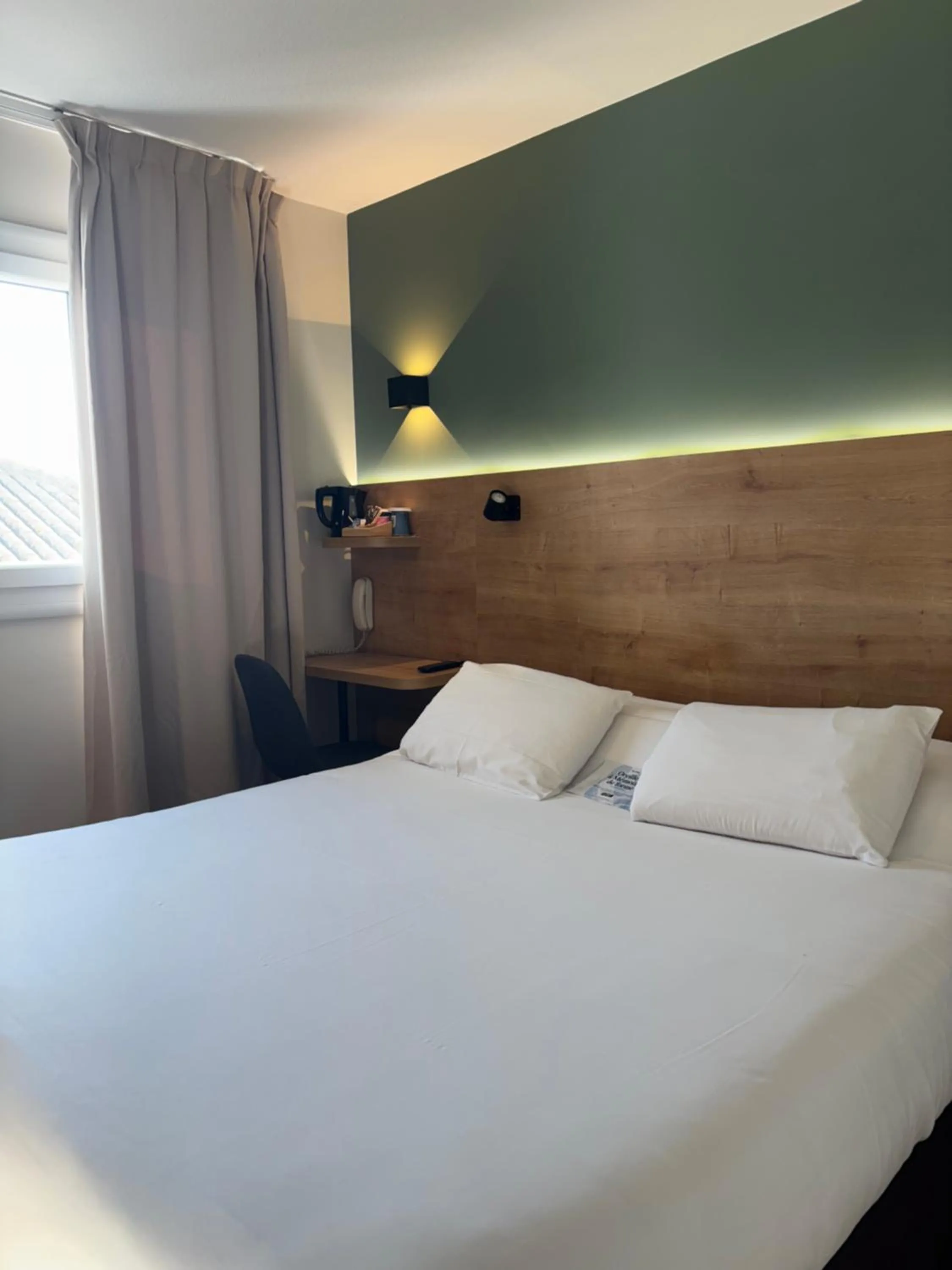 Bed in Kyriad Montpellier Sud - A709