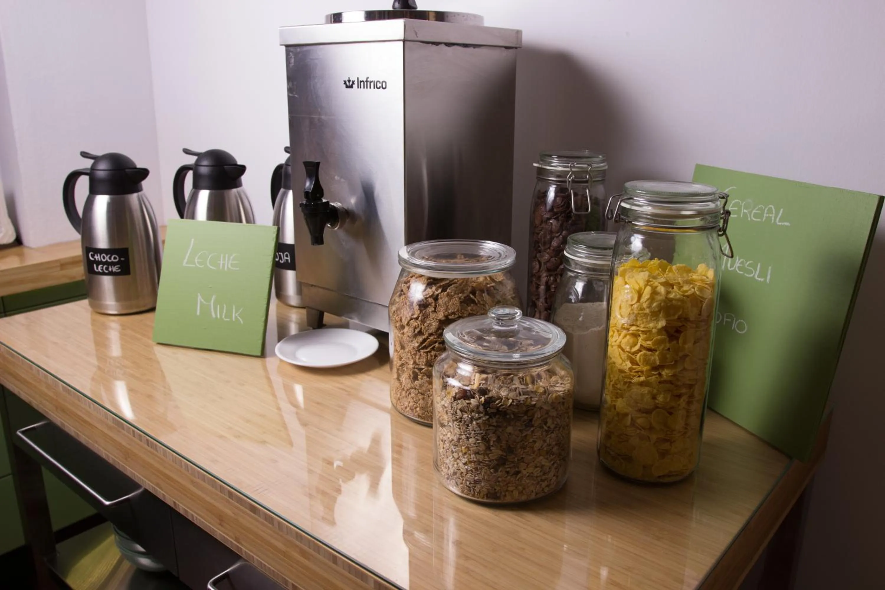 Lounge or bar in Apartamentos Adjovimar