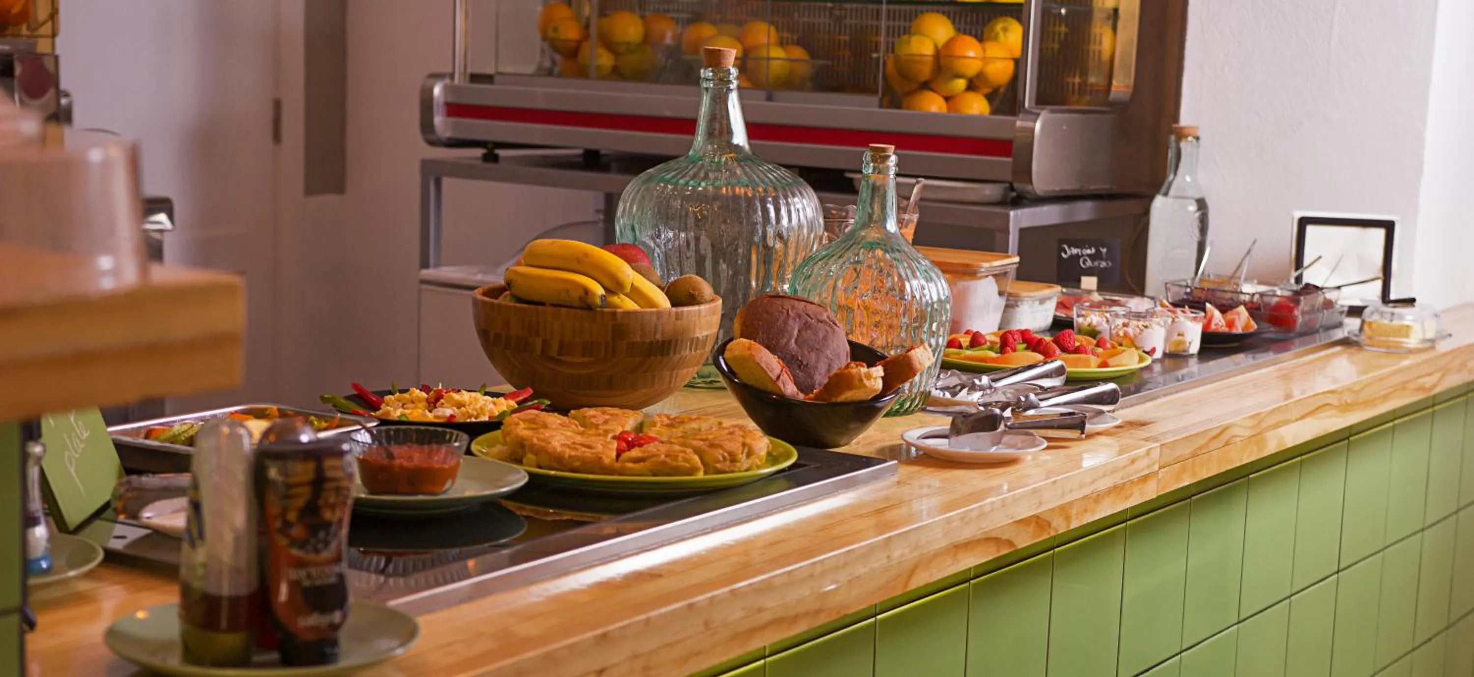 Breakfast in Apartamentos Adjovimar