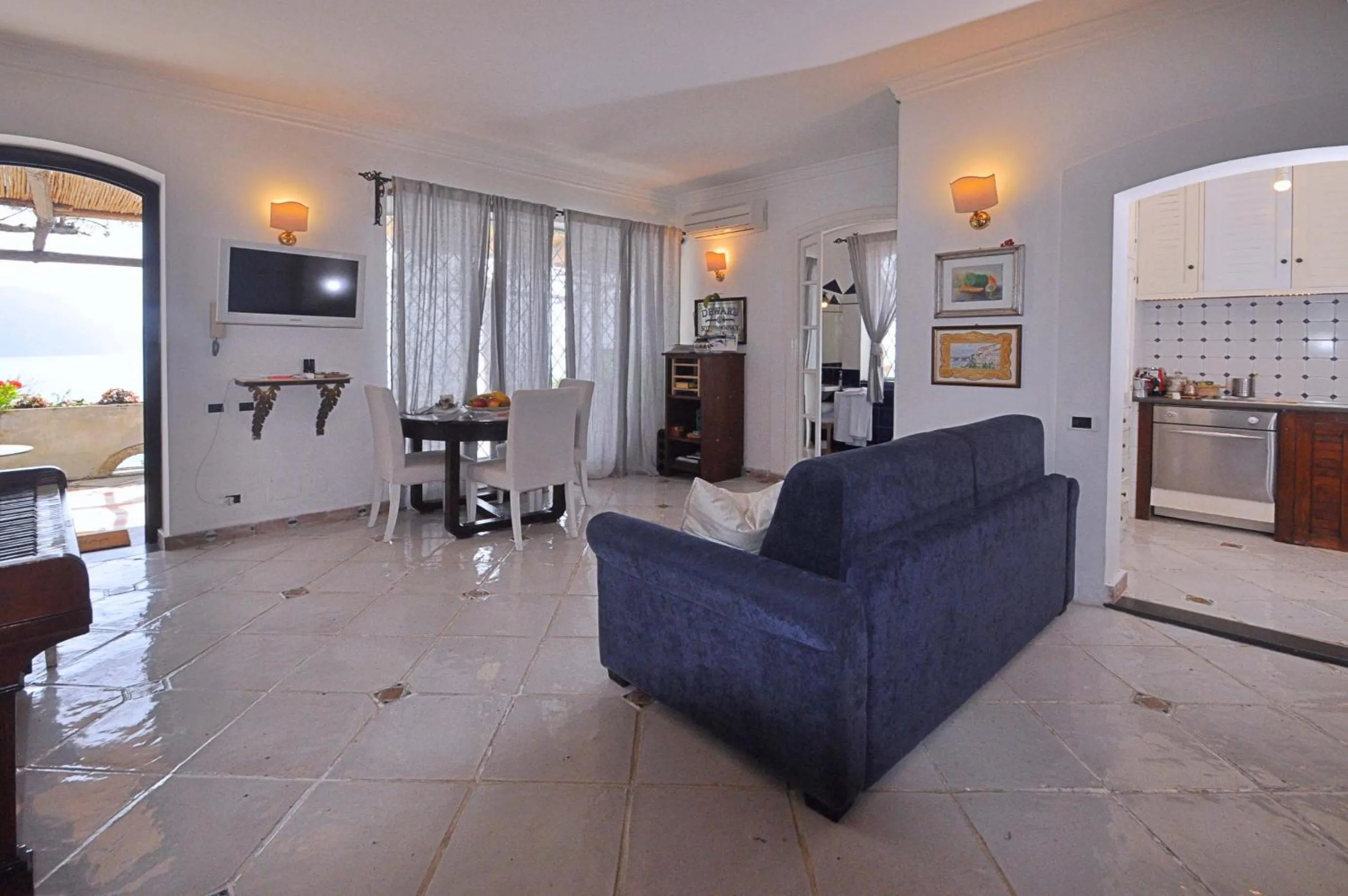 TV and multimedia in Star Fish House