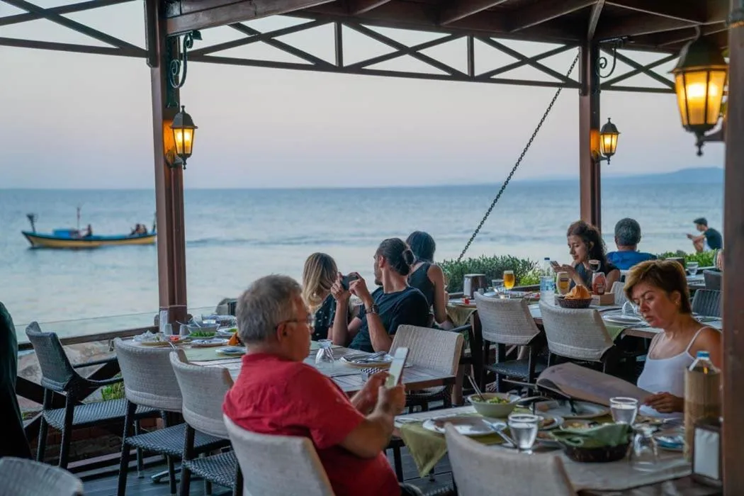 Restaurant/places to eat in Assos Kervansaray Hotel - Special Category