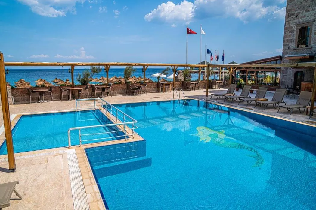 Swimming pool in Assos Kervansaray Hotel - Special Category