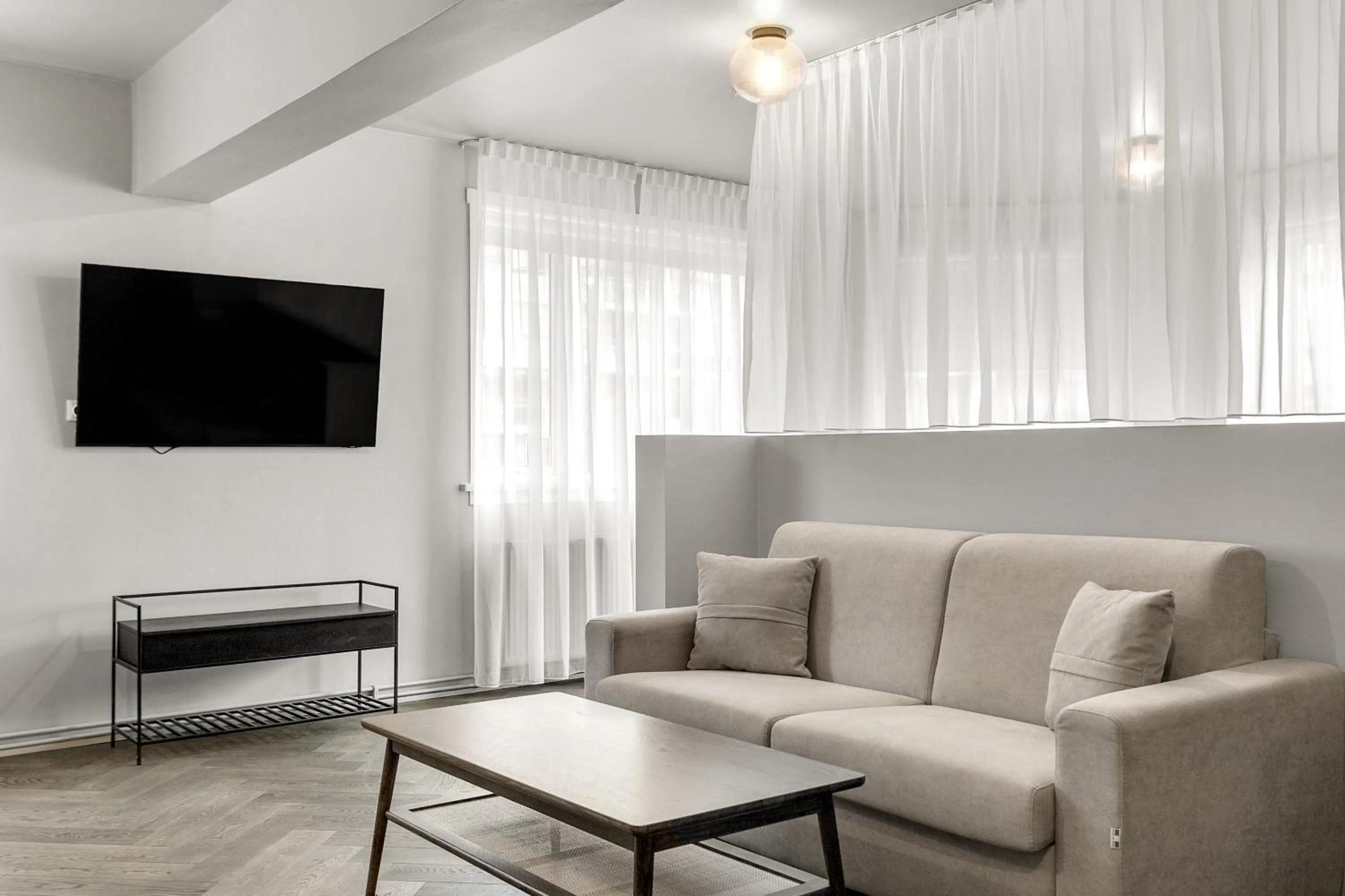 TV and multimedia in The Swan House by Heimaleiga