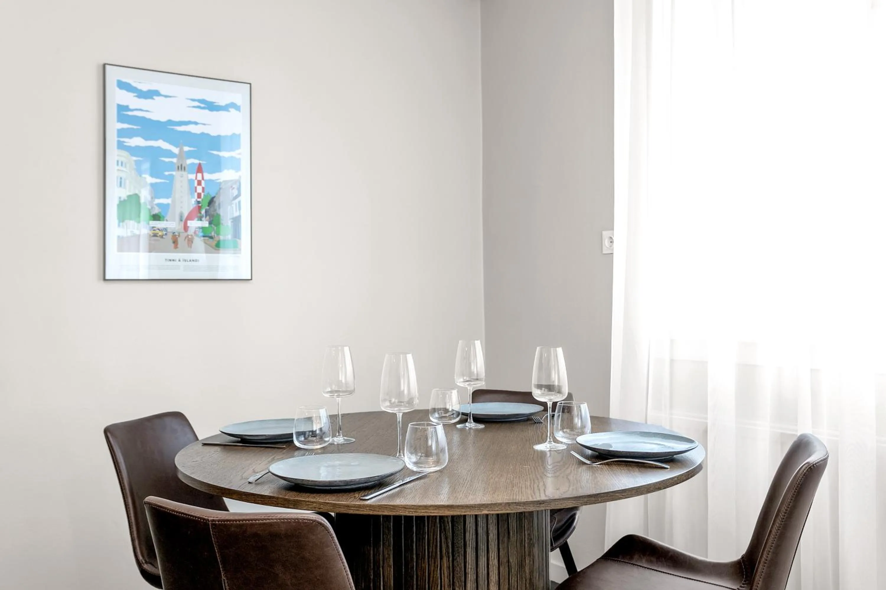 Living room in The Swan House by Heimaleiga