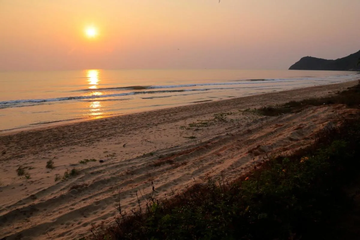 Beach in Purimuntra Resort and Spa
