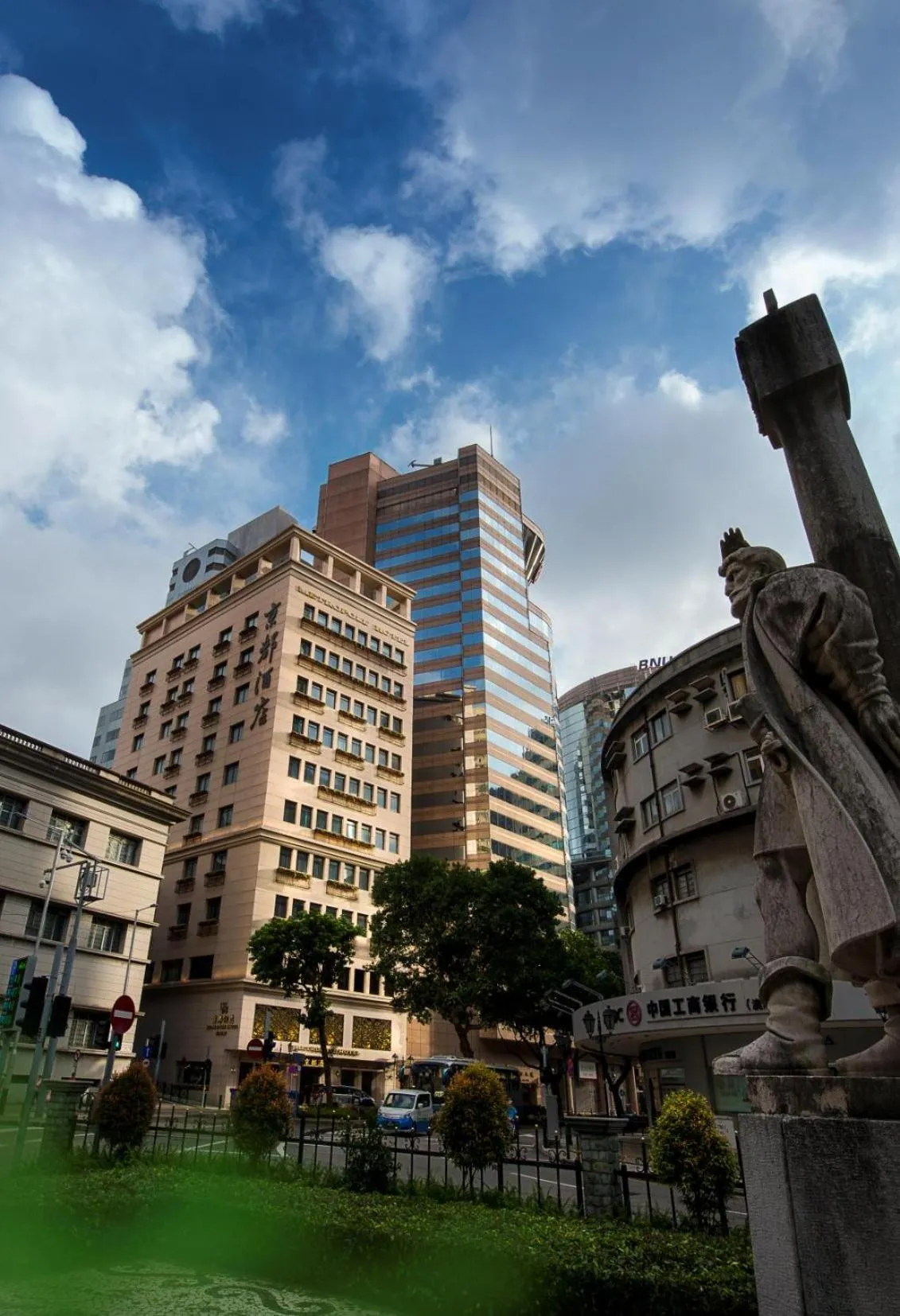 Nearby landmark in Hotel Metropole