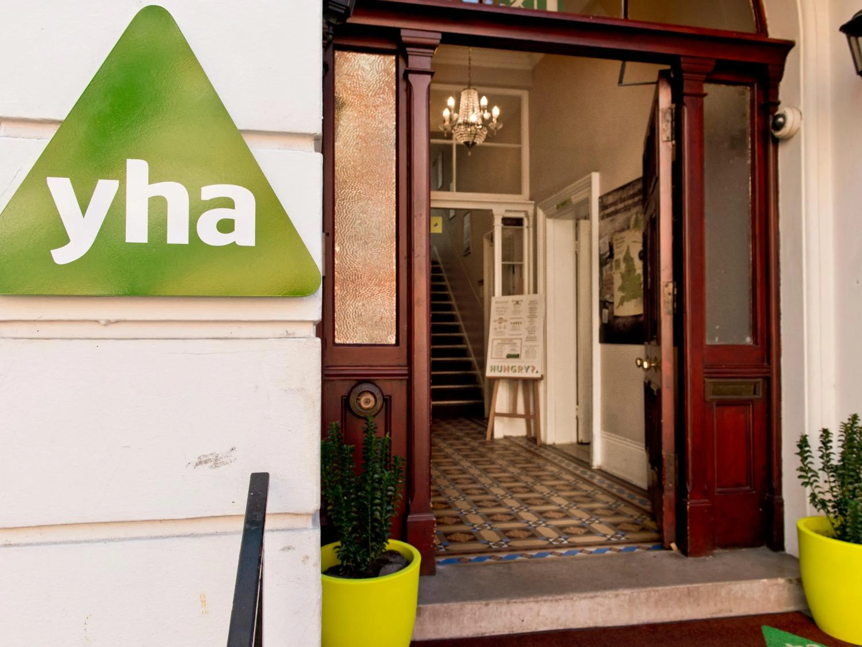 Facade/entrance in YHA London Earl's Court