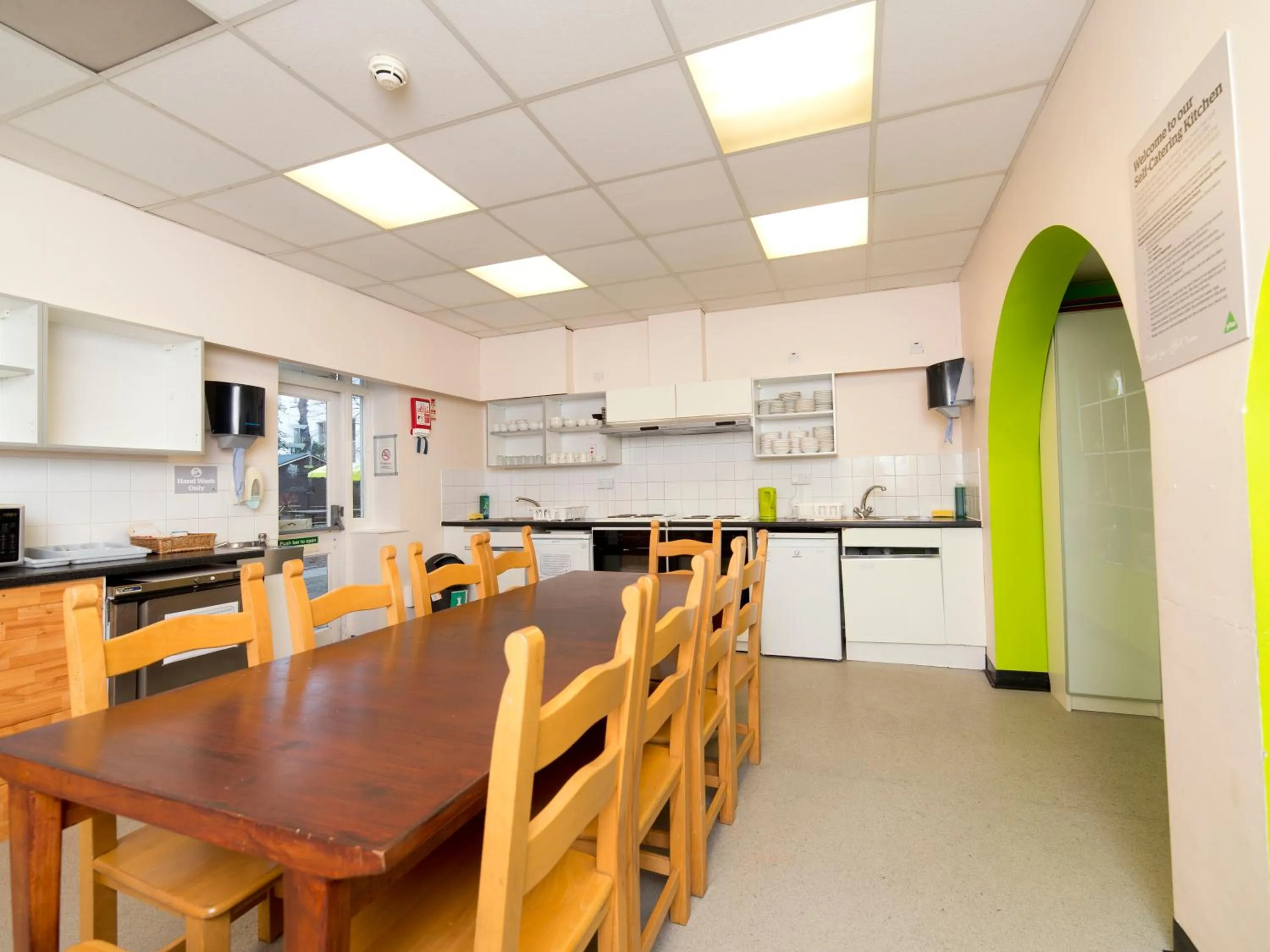 Kitchen or kitchenette in YHA London Earl's Court