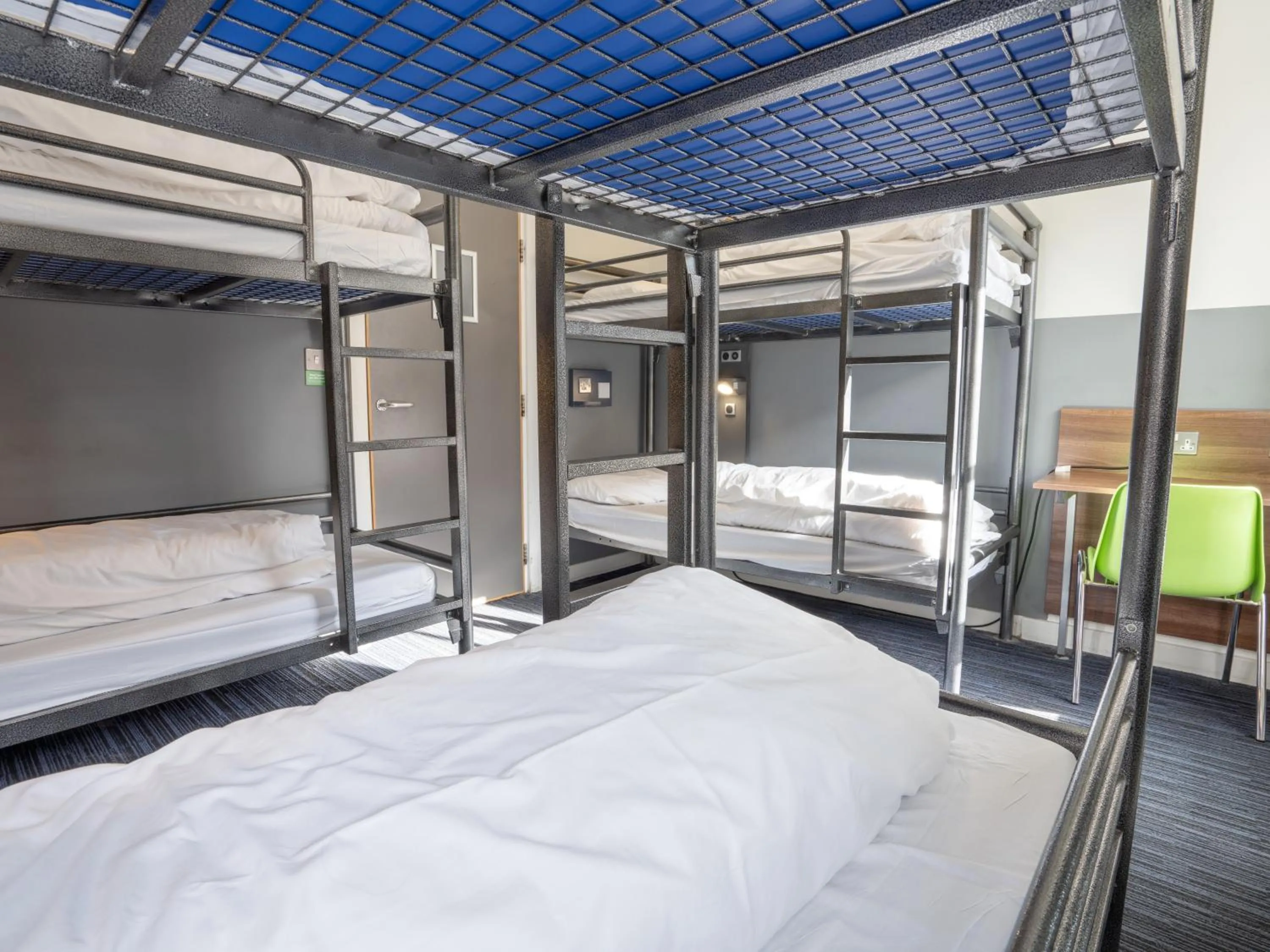 Bedroom, Bed in YHA Manchester