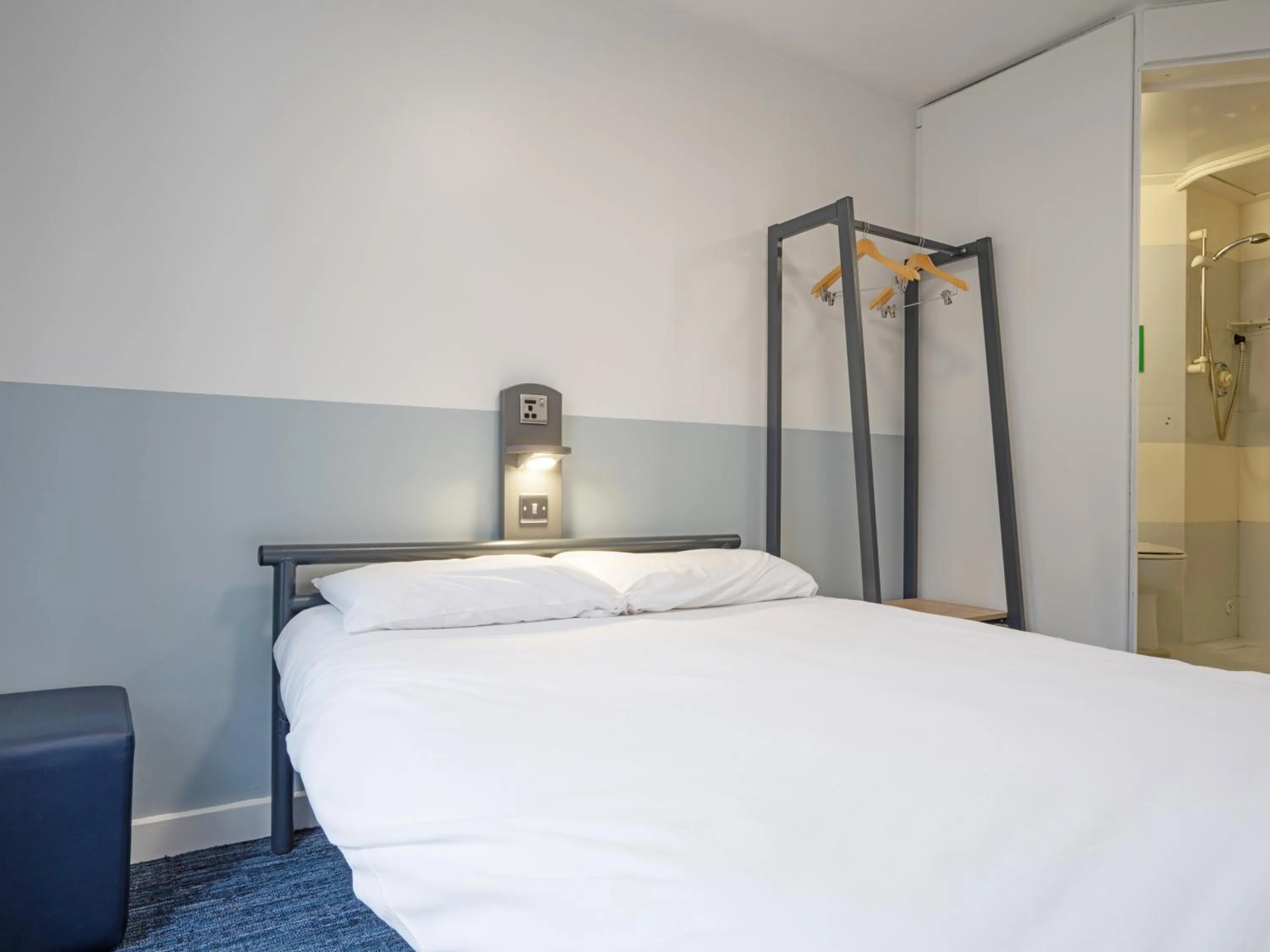 Bedroom, Bed in YHA Manchester