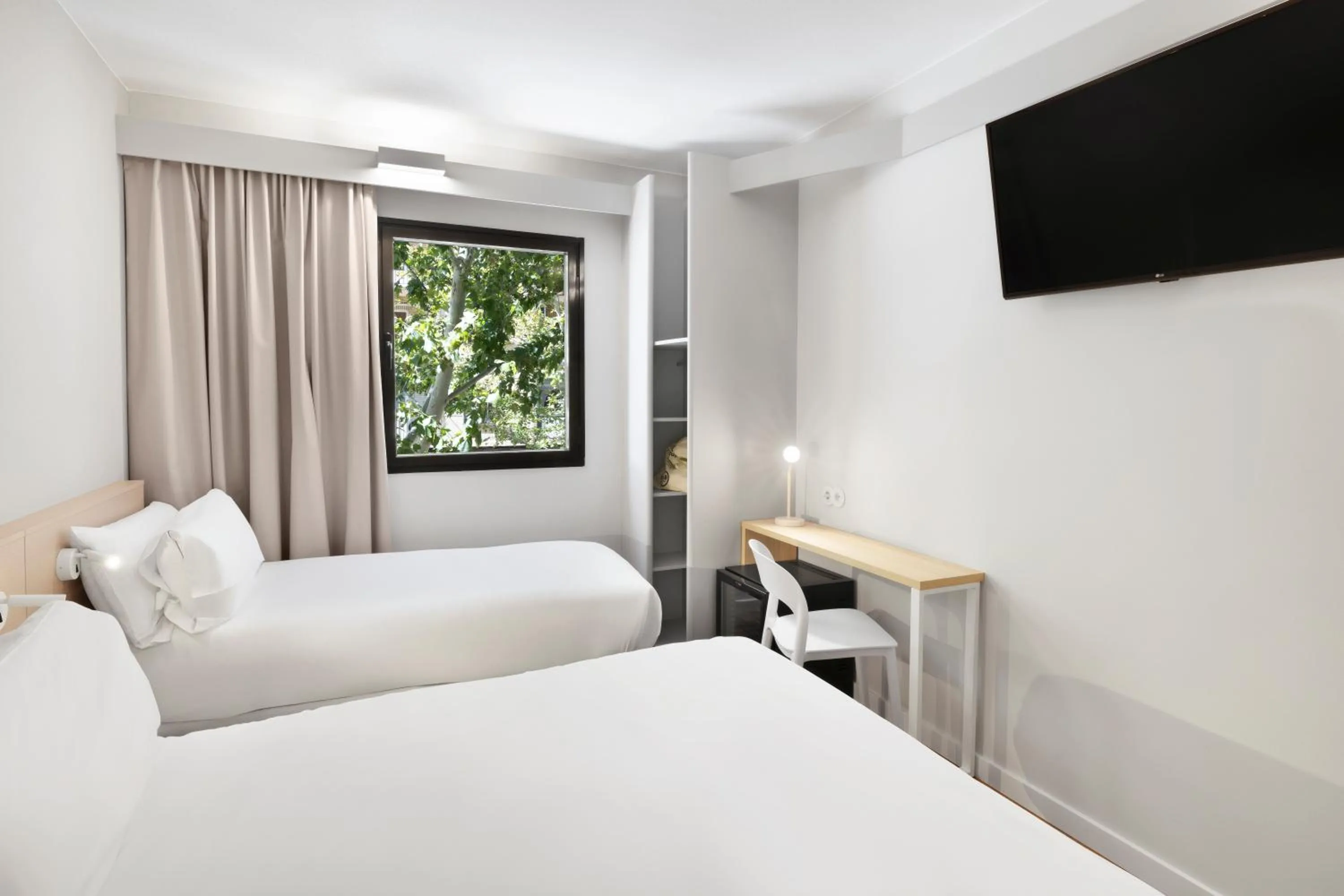 Bed in B&B HOTEL Zaragoza Centro