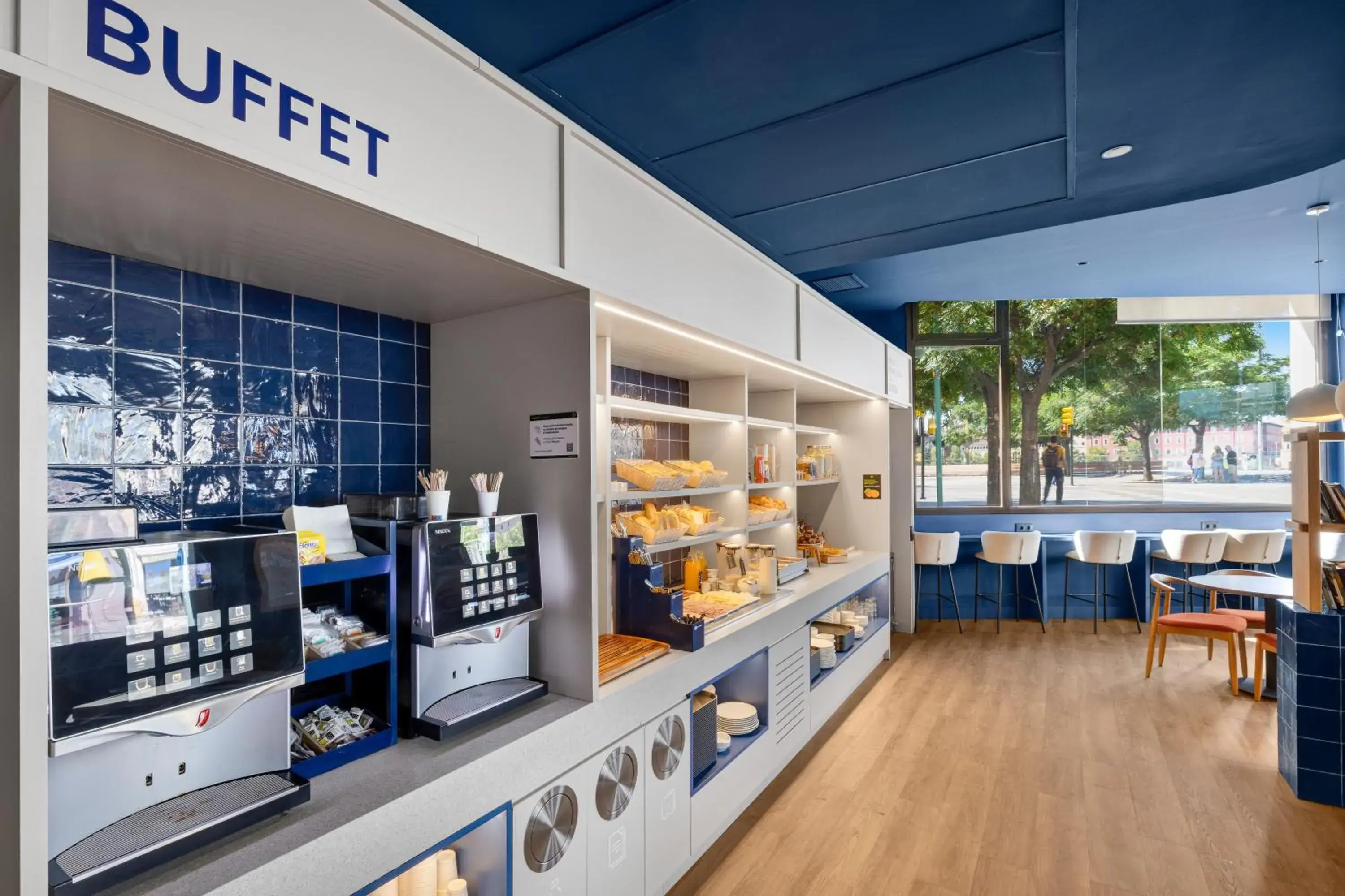 Buffet breakfast in B&B HOTEL Zaragoza Centro Buffet breakfast in B&B HOTEL Zaragoza Centro