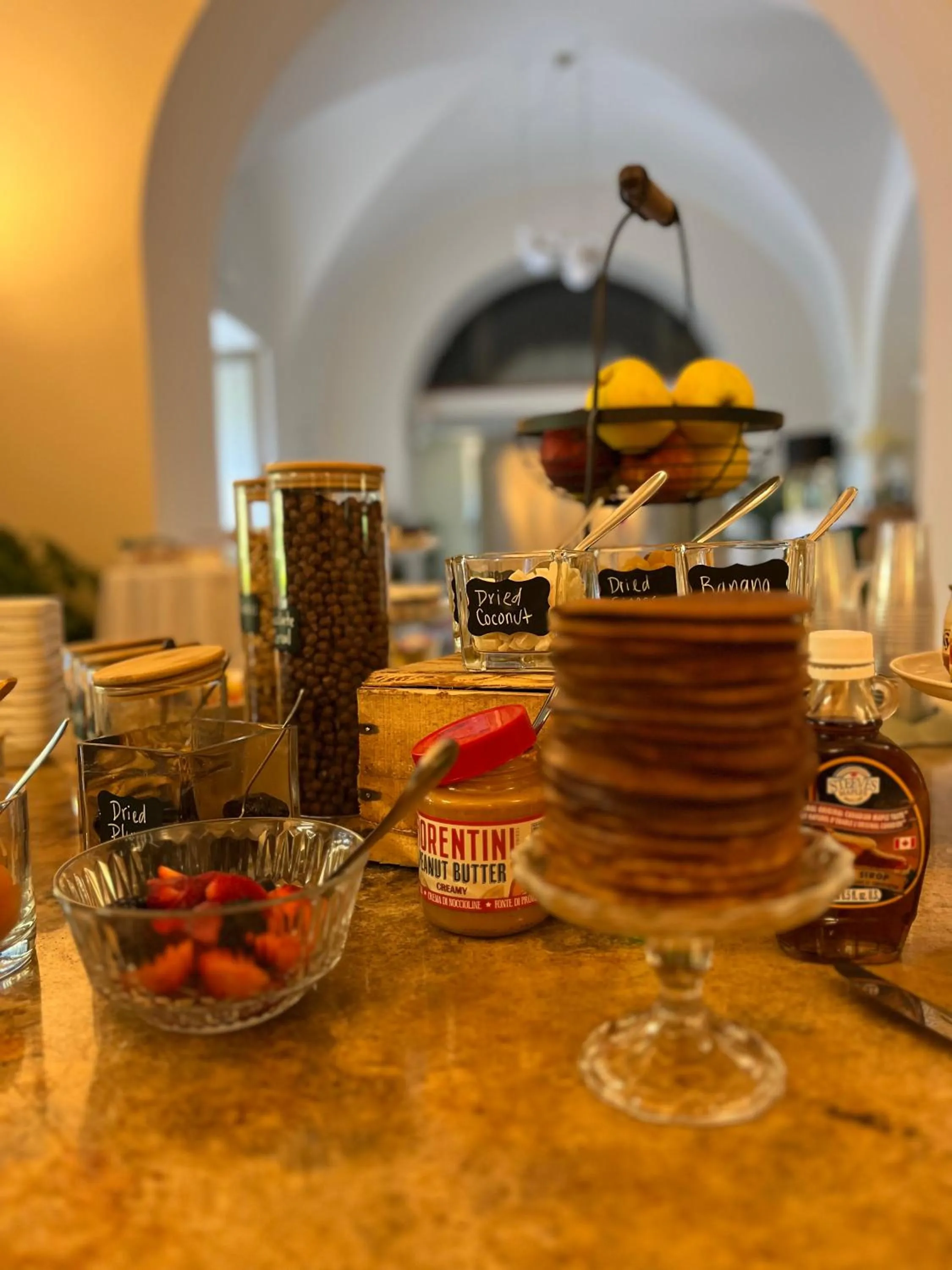 Breakfast in Villa Euchelia