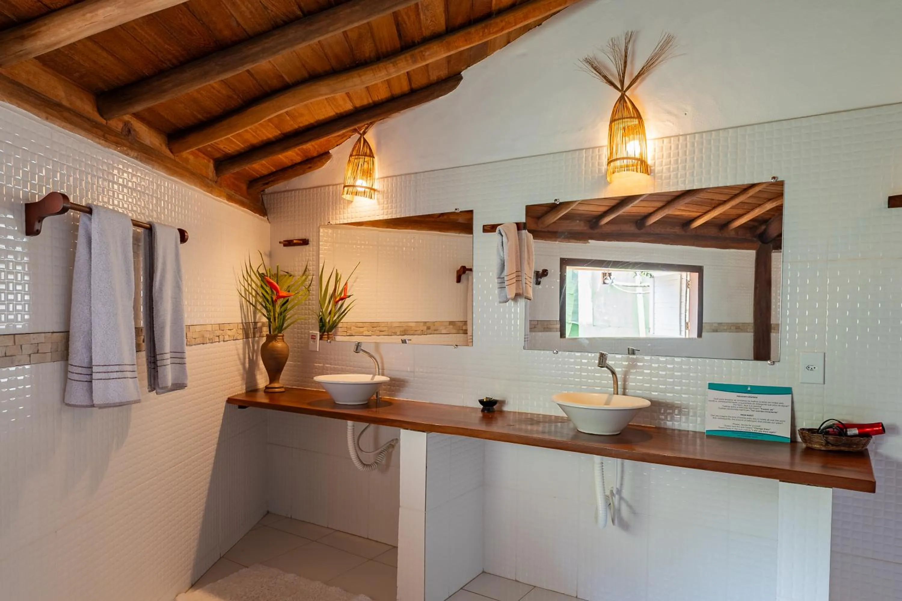 Bathroom in Sueds Trancoso