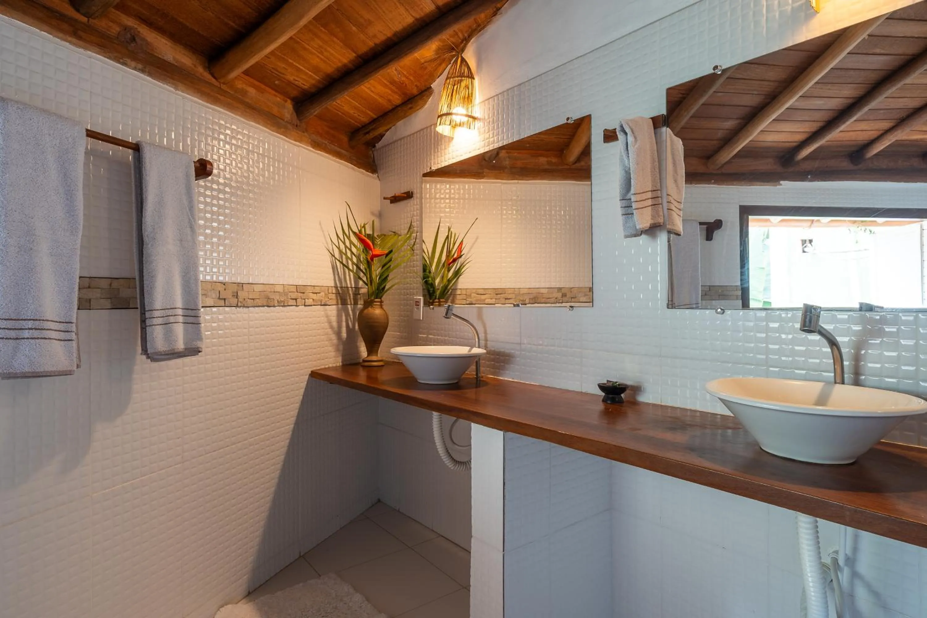 Bathroom in Sueds Trancoso