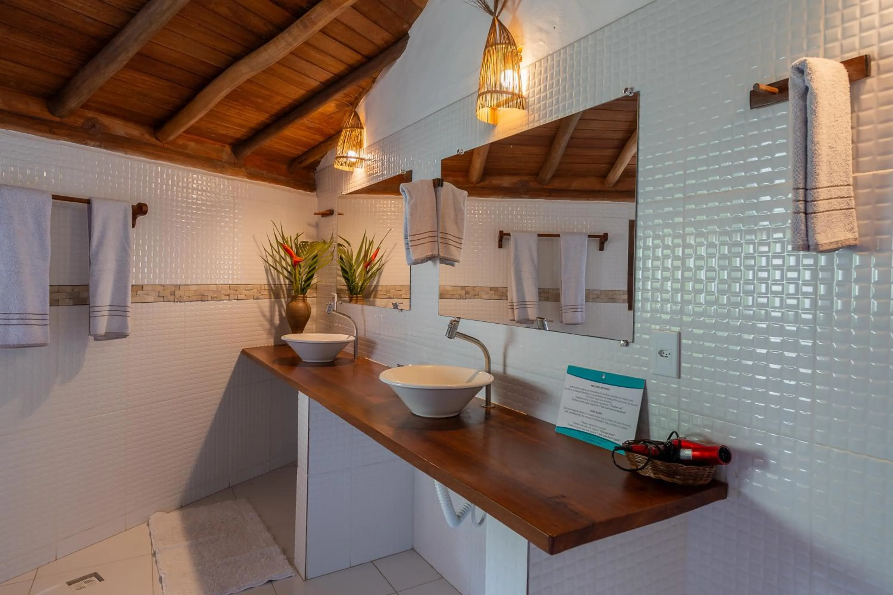 Bathroom in Sueds Trancoso