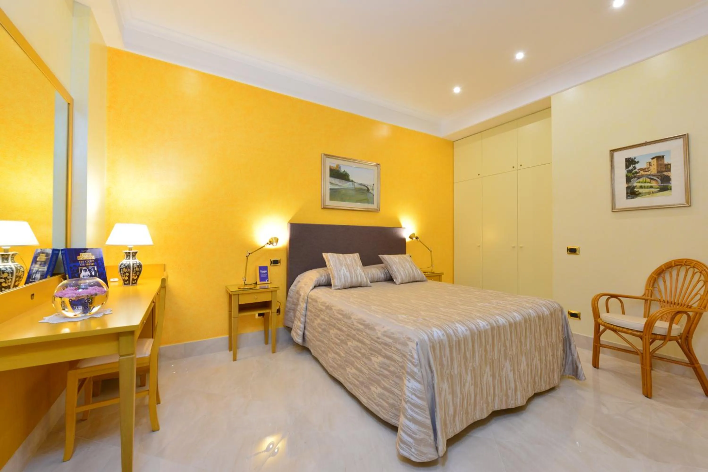 Photo of the whole room, Bed in Fabio dei Velapazza Guesthouse