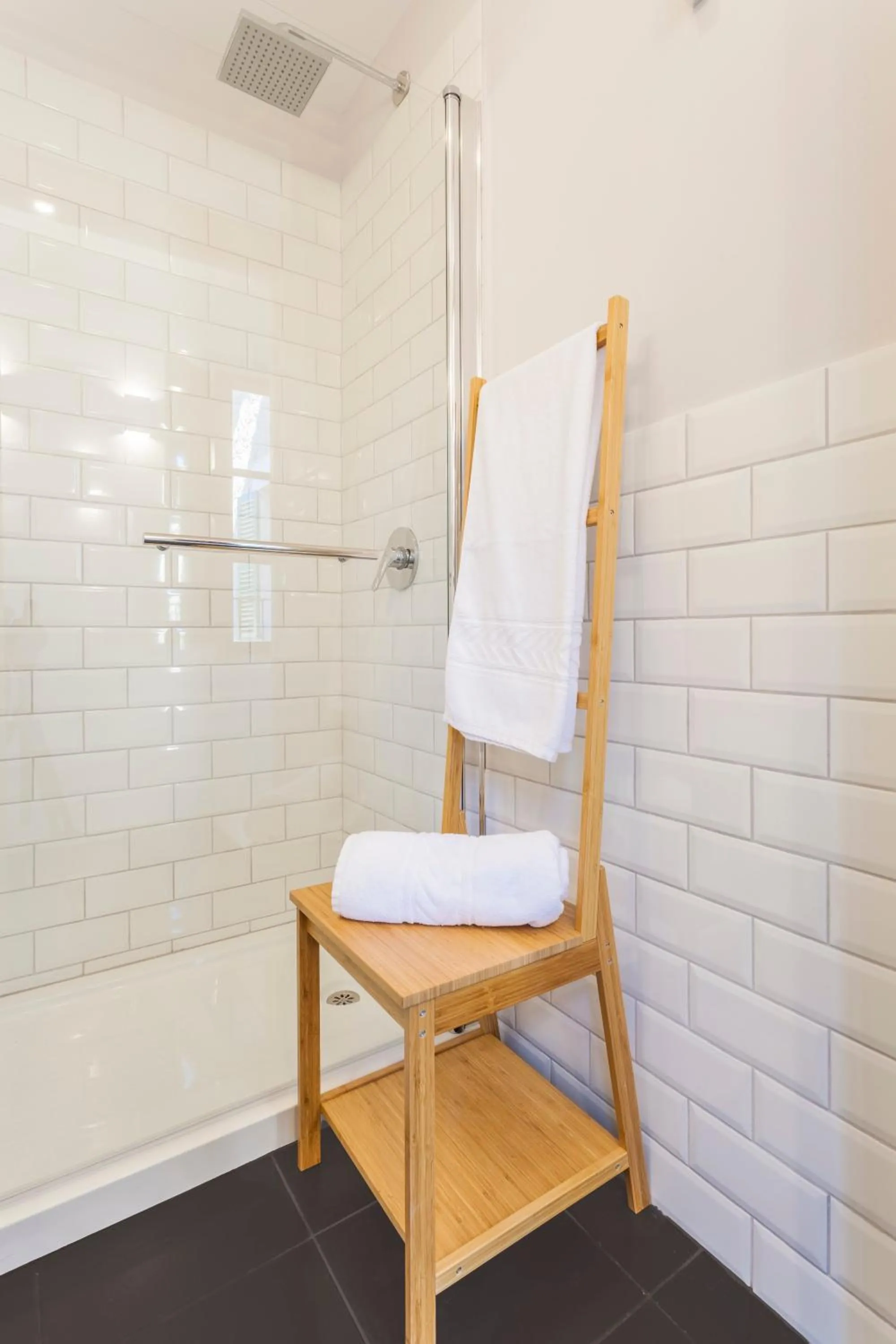 Shower in Hostel Sóller