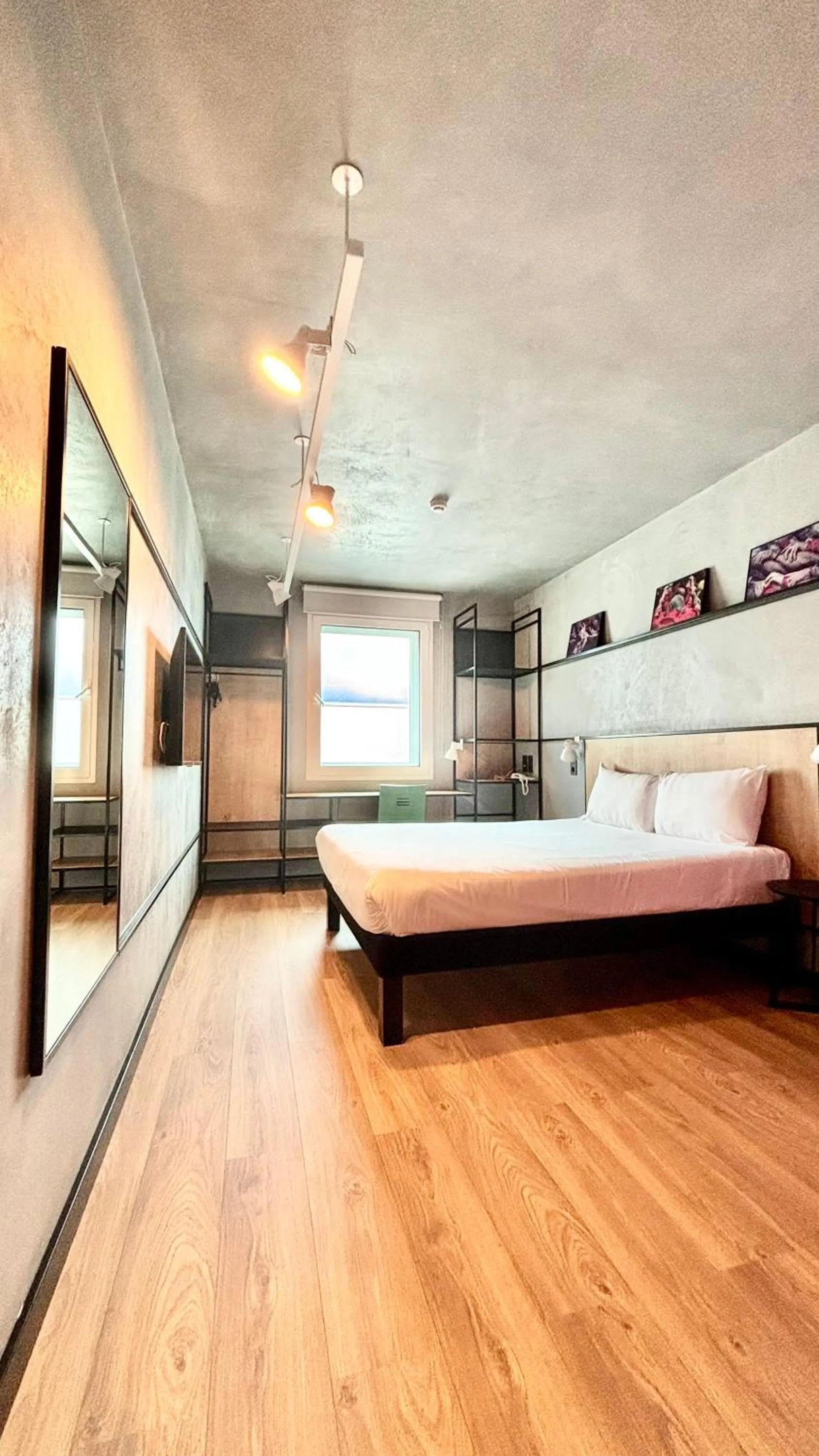 Bedroom, Bed in Ibis Montmelo Granollers