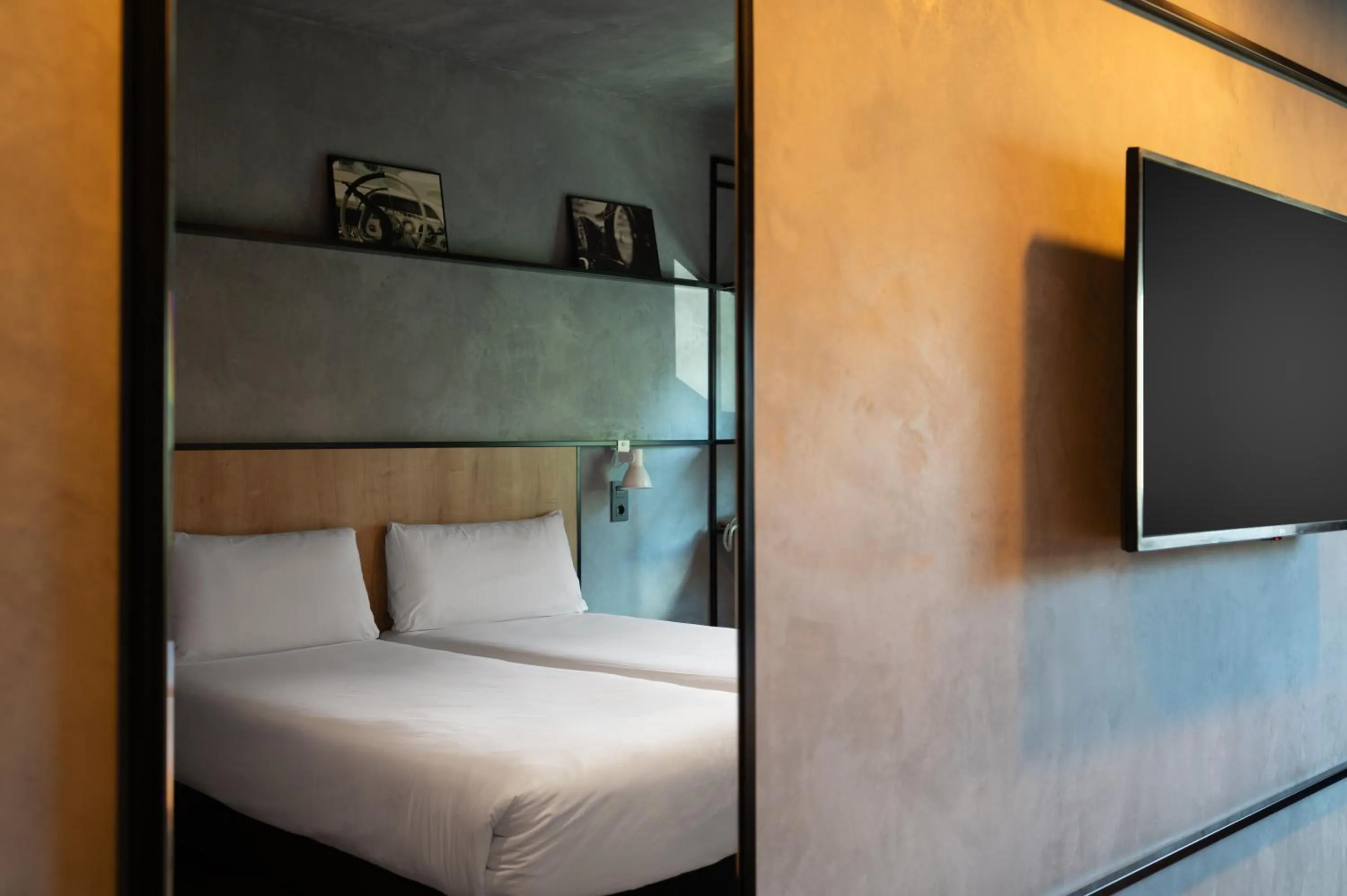 Bedroom, Bed in Ibis Montmelo Granollers