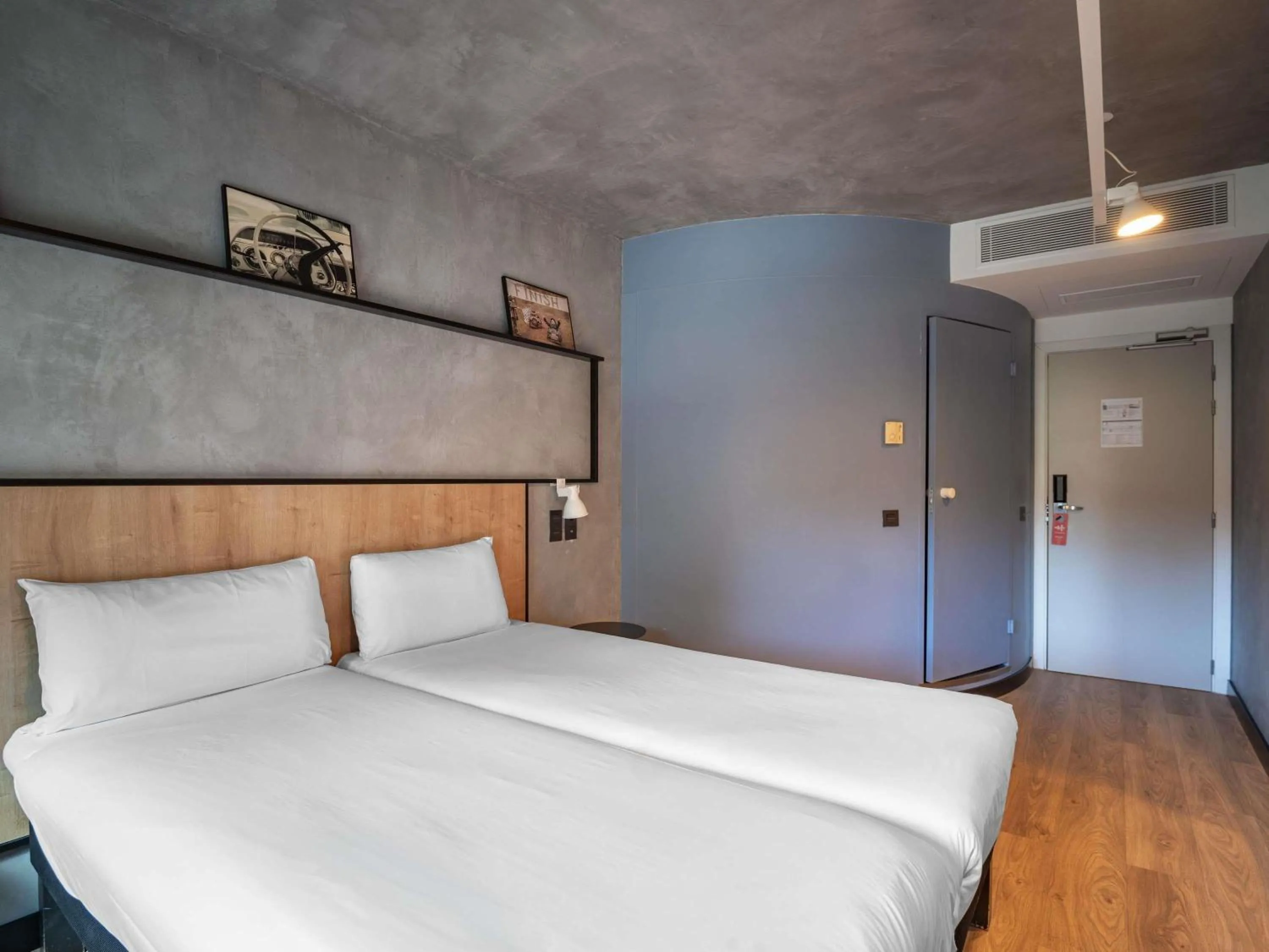 Bedroom, Bed in Ibis Montmelo Granollers