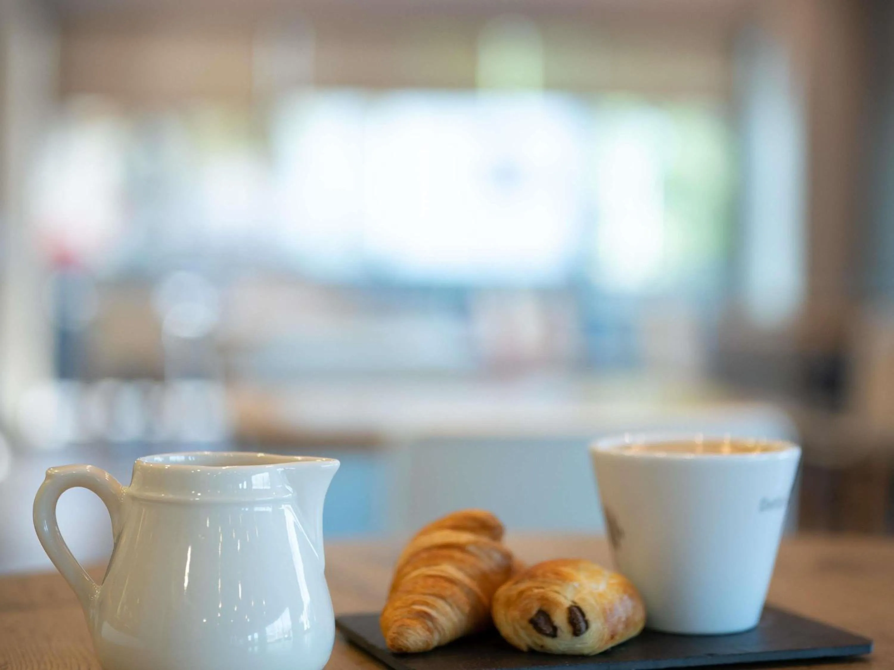 Lounge or bar in Ibis Montmelo Granollers