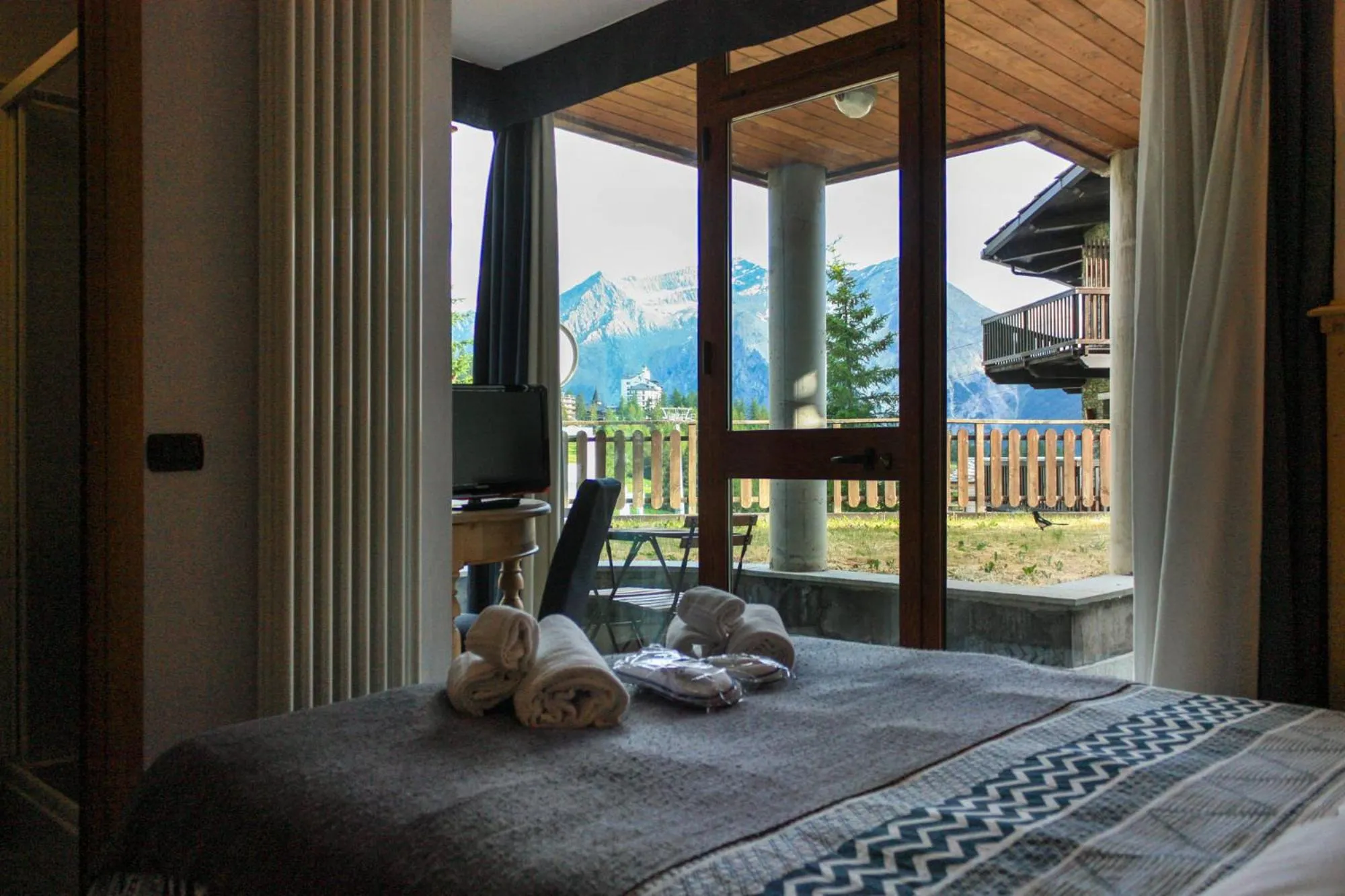 Bed in Shackleton Chalet